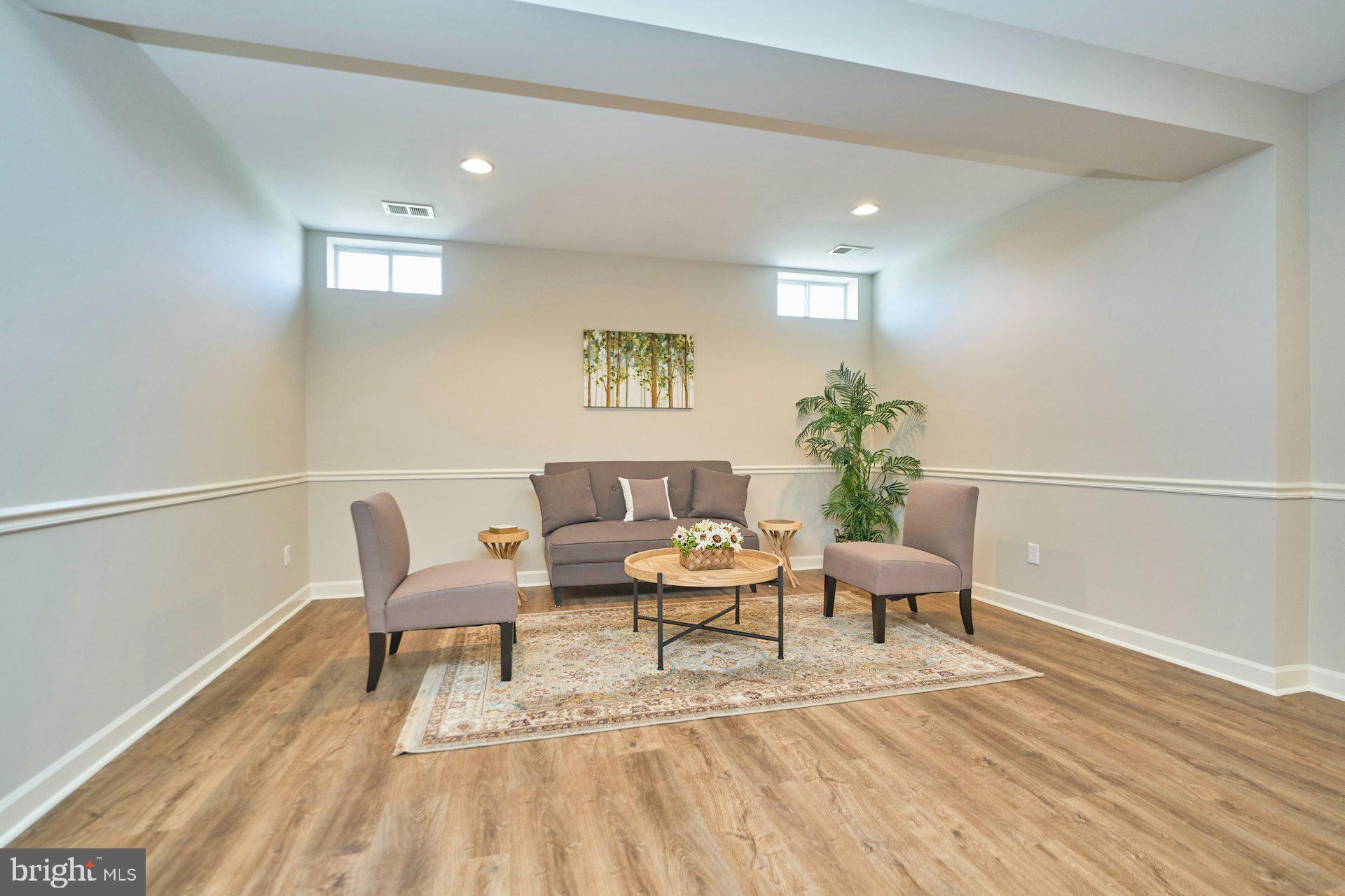 HOLLY RIDGE AT LAWNVALE - Residential