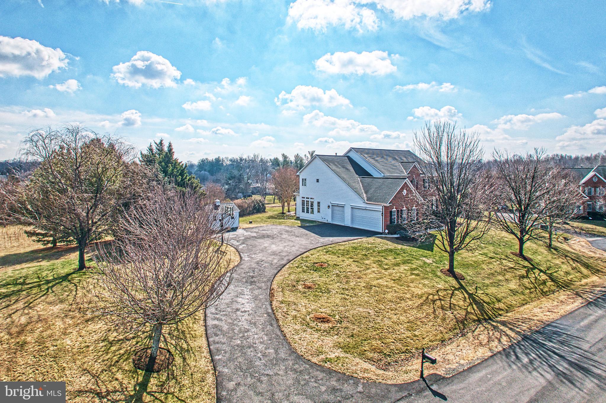 HOLLY RIDGE AT LAWNVALE - Residential