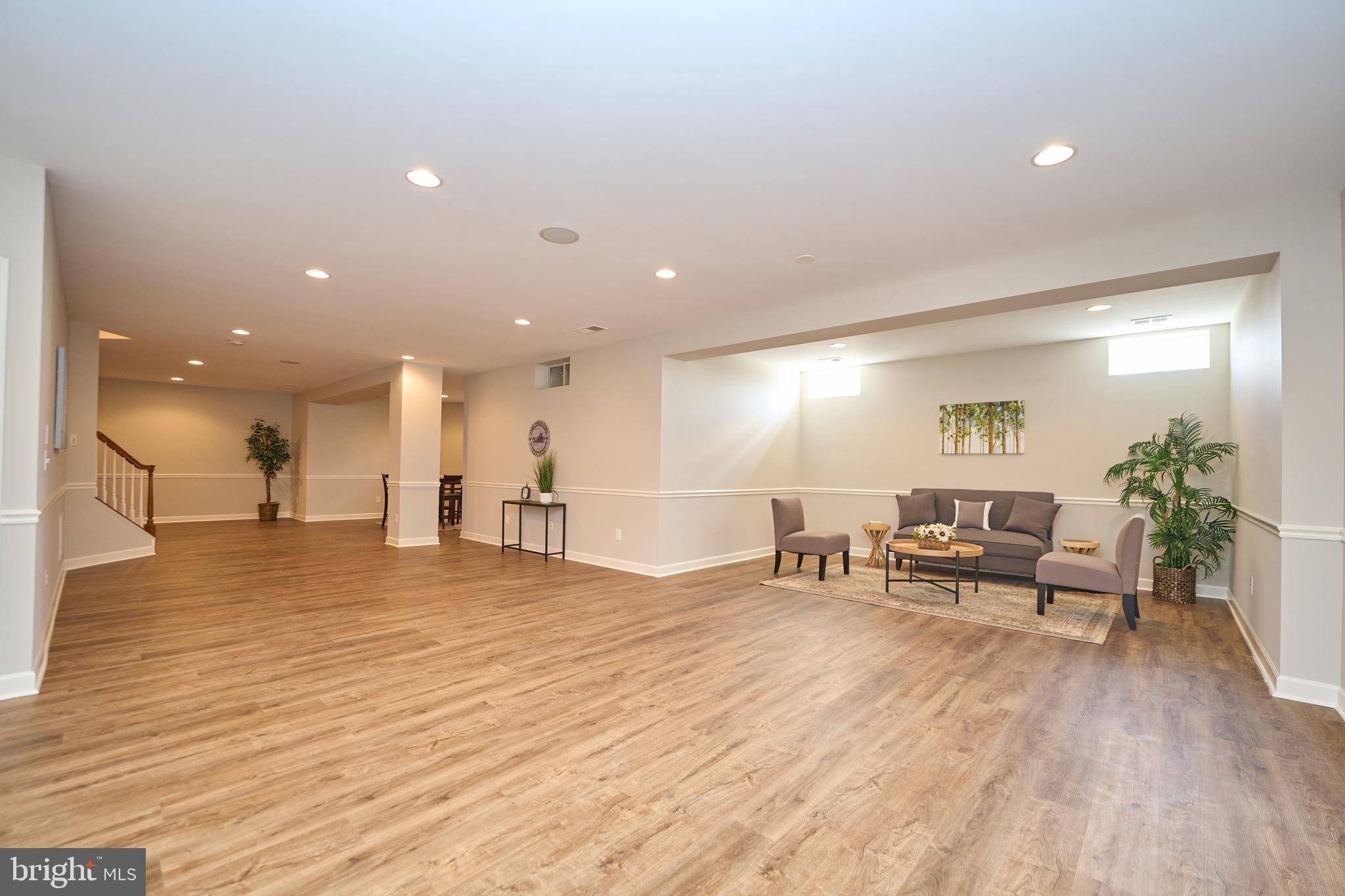 HOLLY RIDGE AT LAWNVALE - Residential