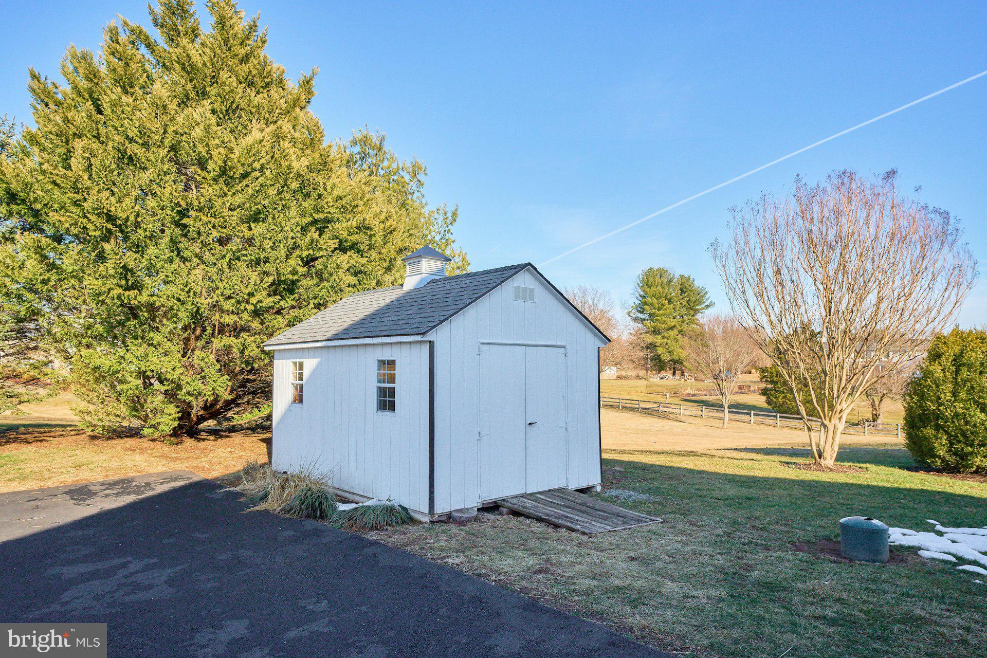 HOLLY RIDGE AT LAWNVALE - Residential