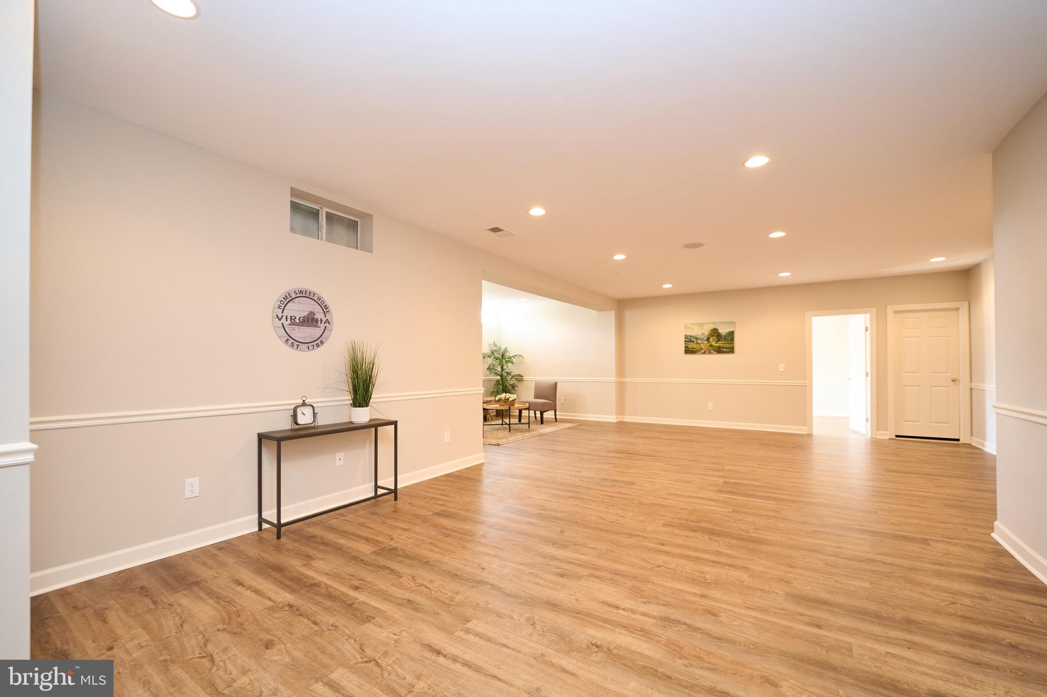 HOLLY RIDGE AT LAWNVALE - Residential