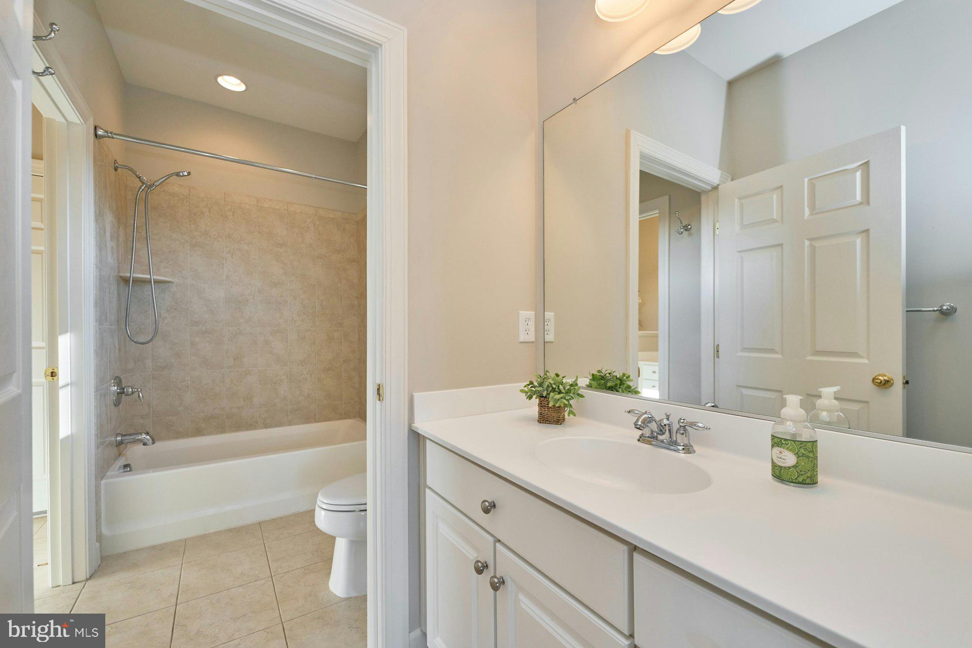 HOLLY RIDGE AT LAWNVALE - Residential