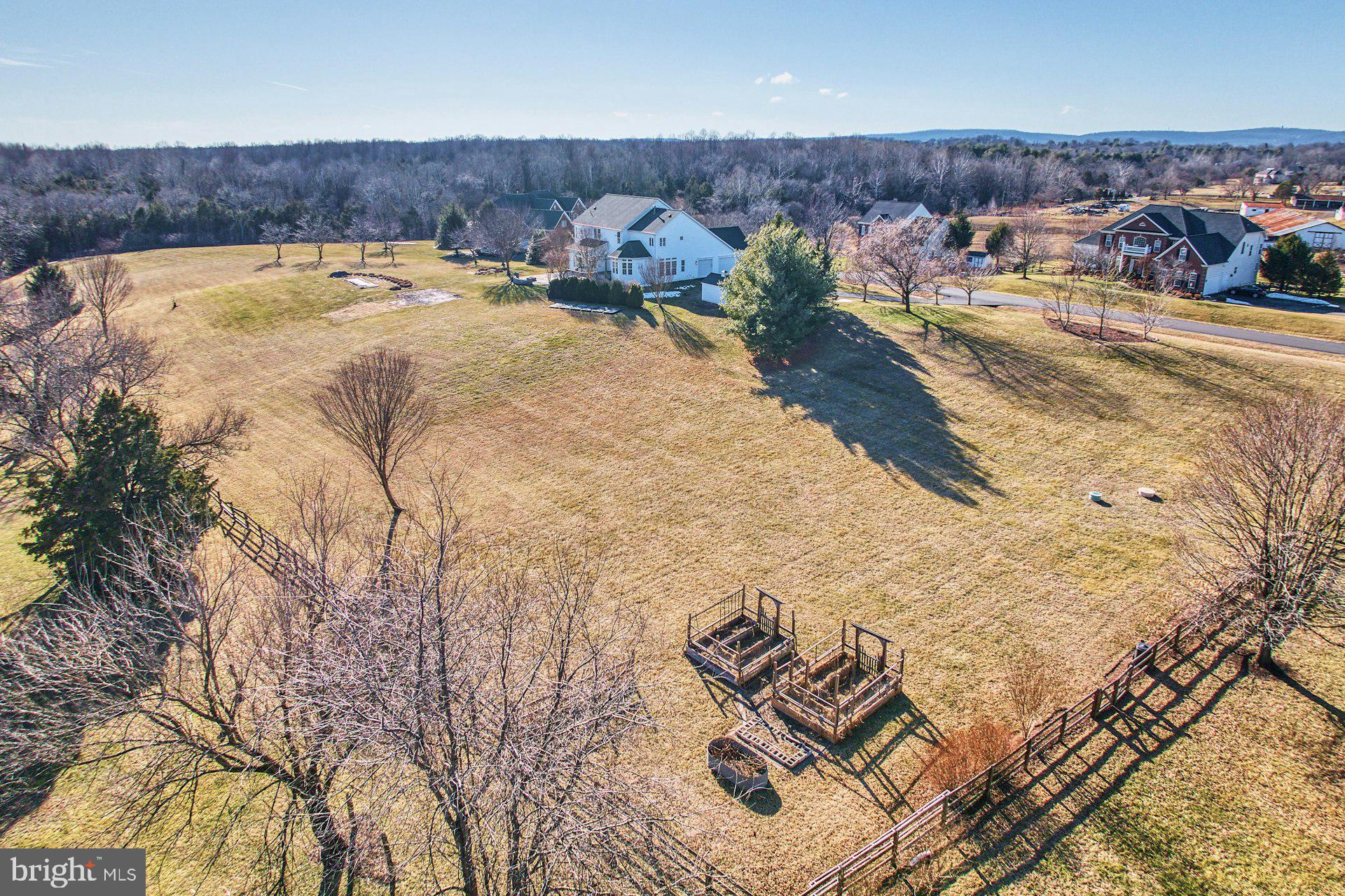 HOLLY RIDGE AT LAWNVALE - Residential