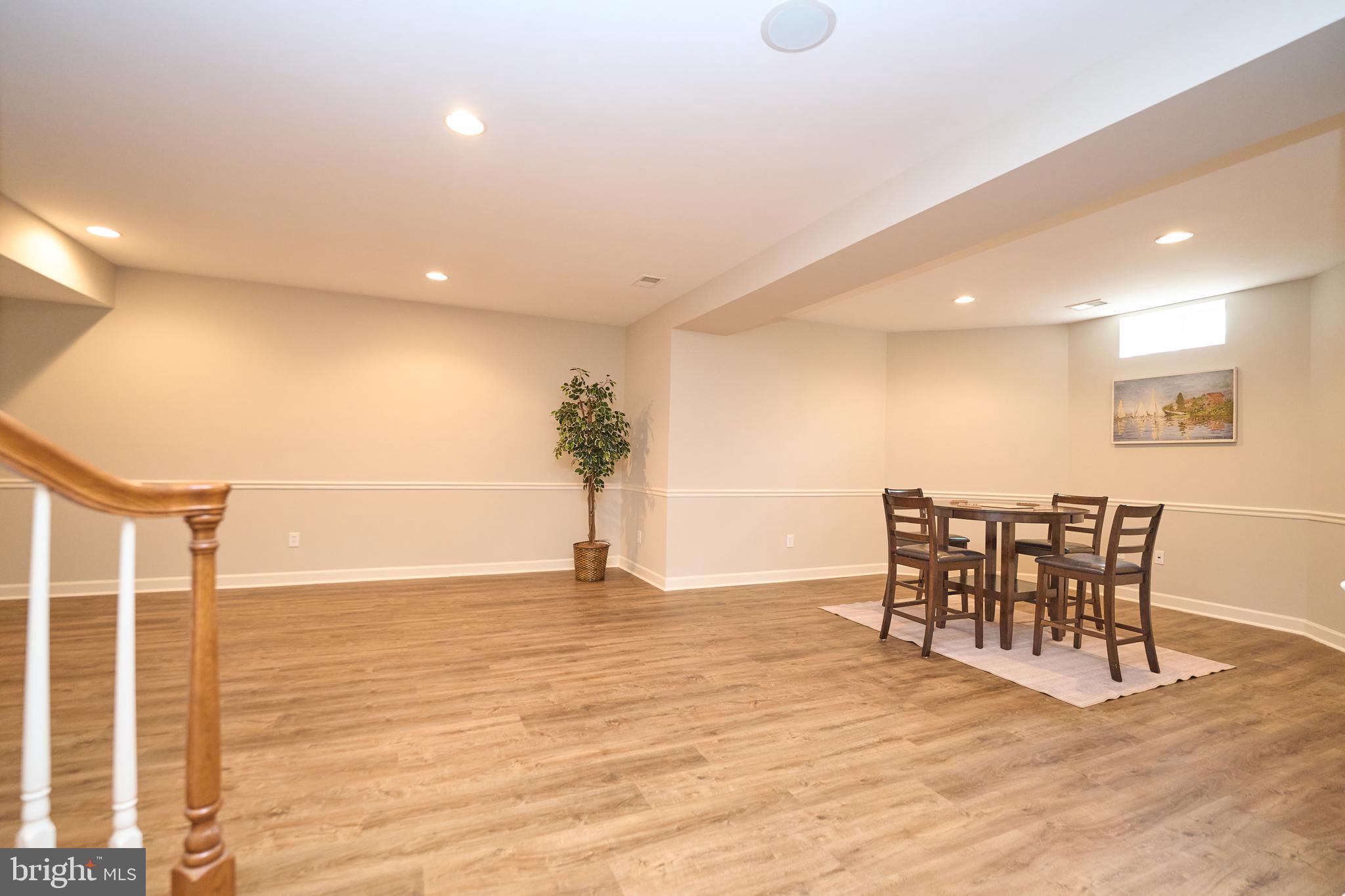 HOLLY RIDGE AT LAWNVALE - Residential