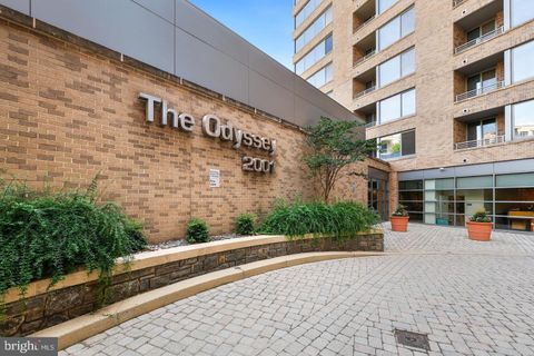 2001 15TH STREET N 621 ARLINGTON VA 22201