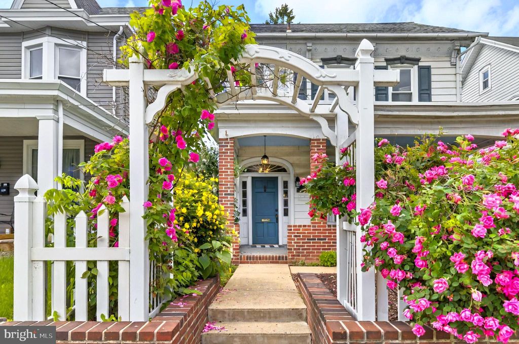 Photo of 221 S State Street, EPHRATA, PA 17522 (MLS # PALA2070288)