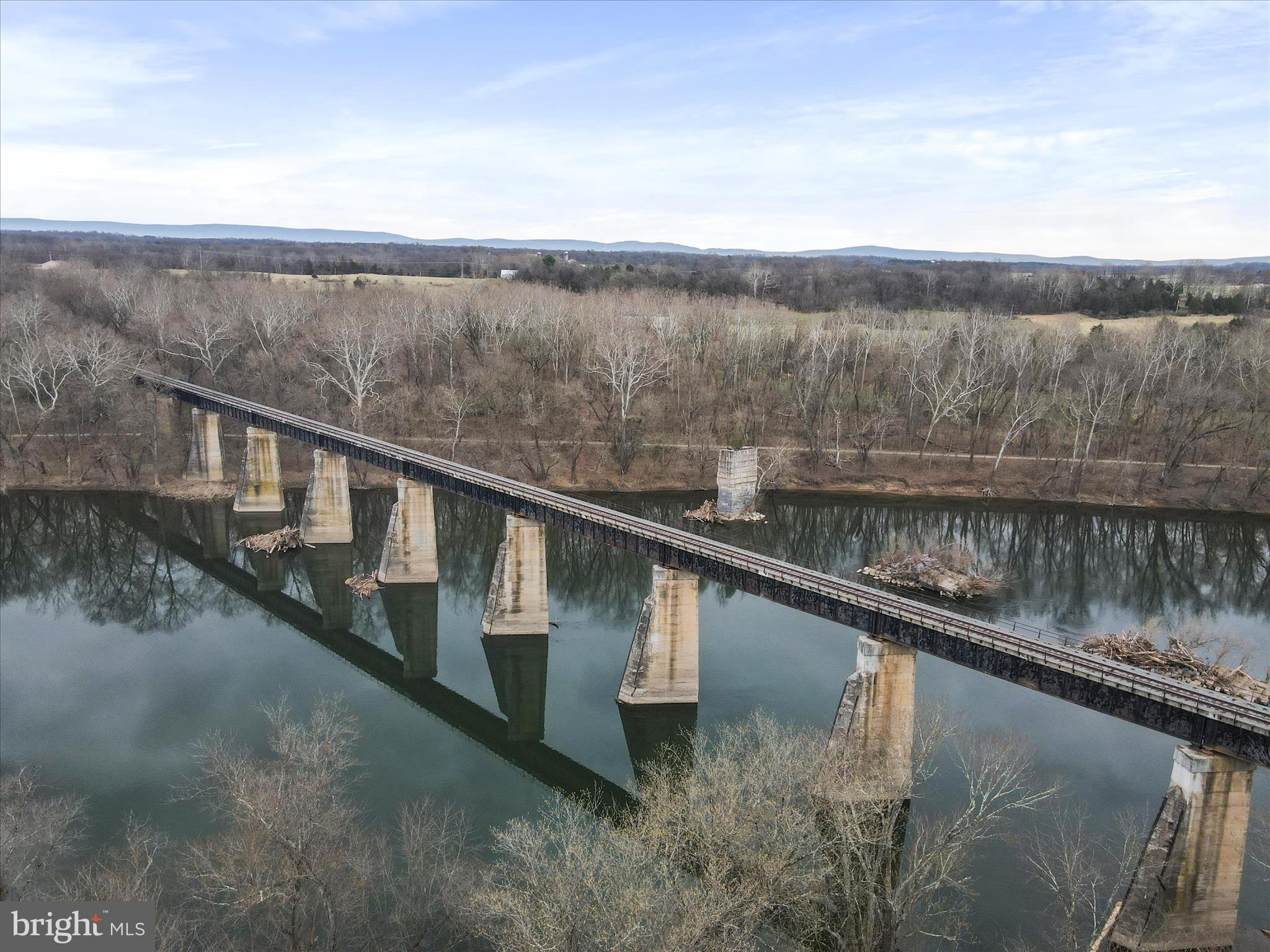 RIVERSIDE ON THE POTOMAC - Residential