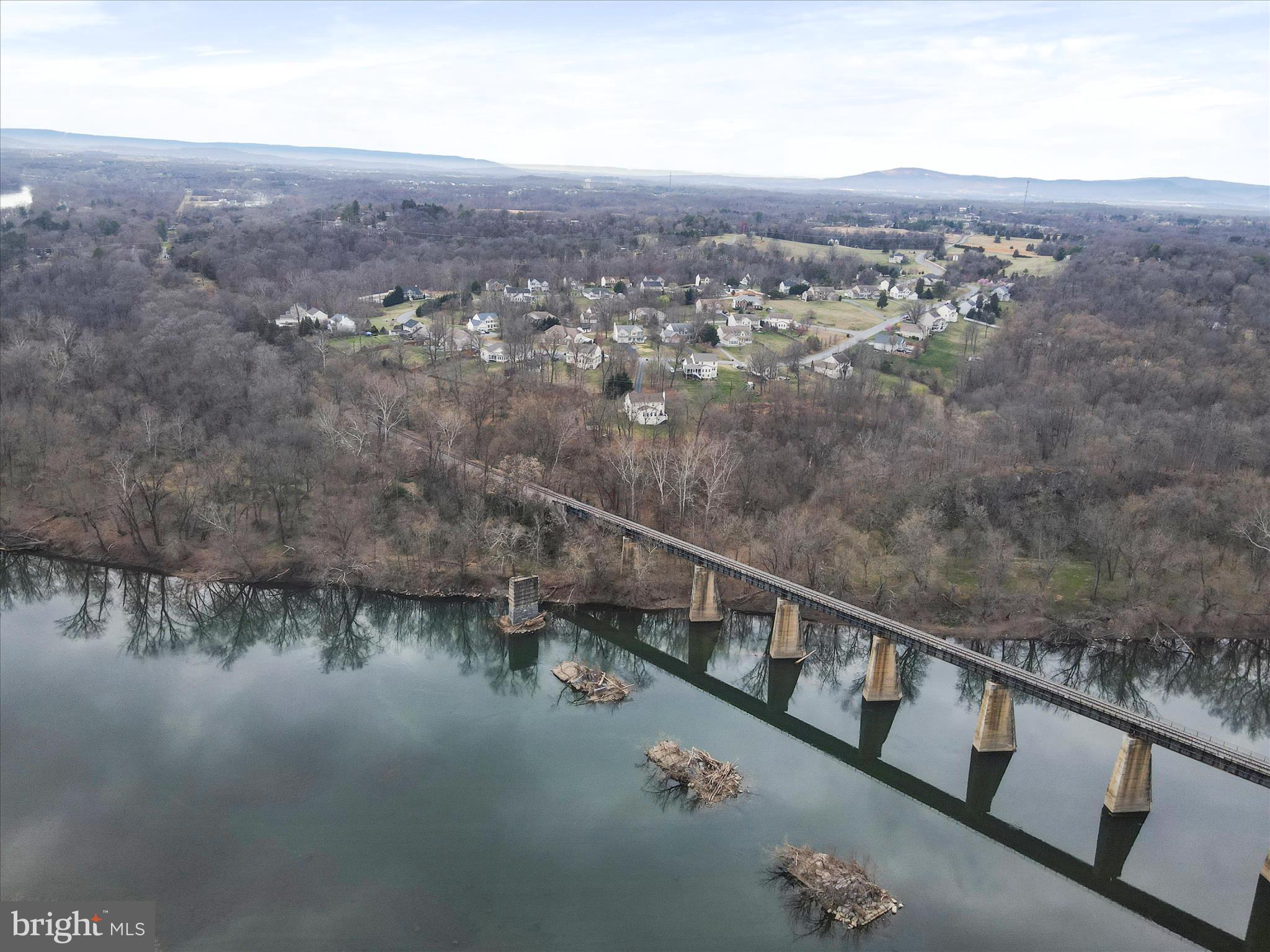 RIVERSIDE ON THE POTOMAC - Residential