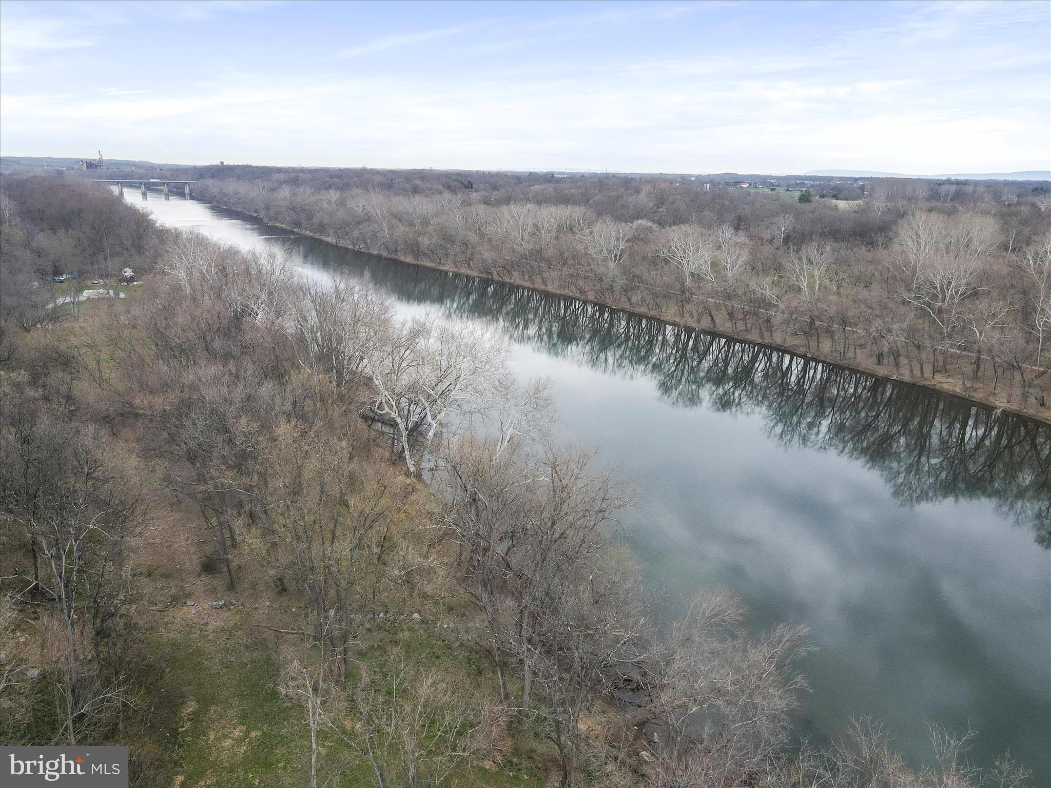 RIVERSIDE ON THE POTOMAC - Residential