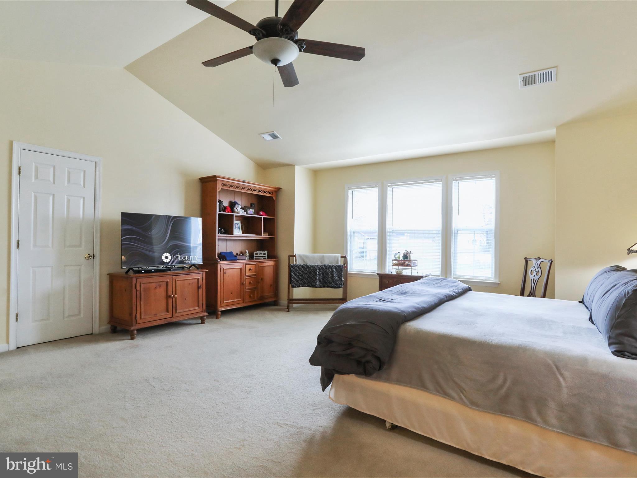 RIVERSIDE ON THE POTOMAC - Residential