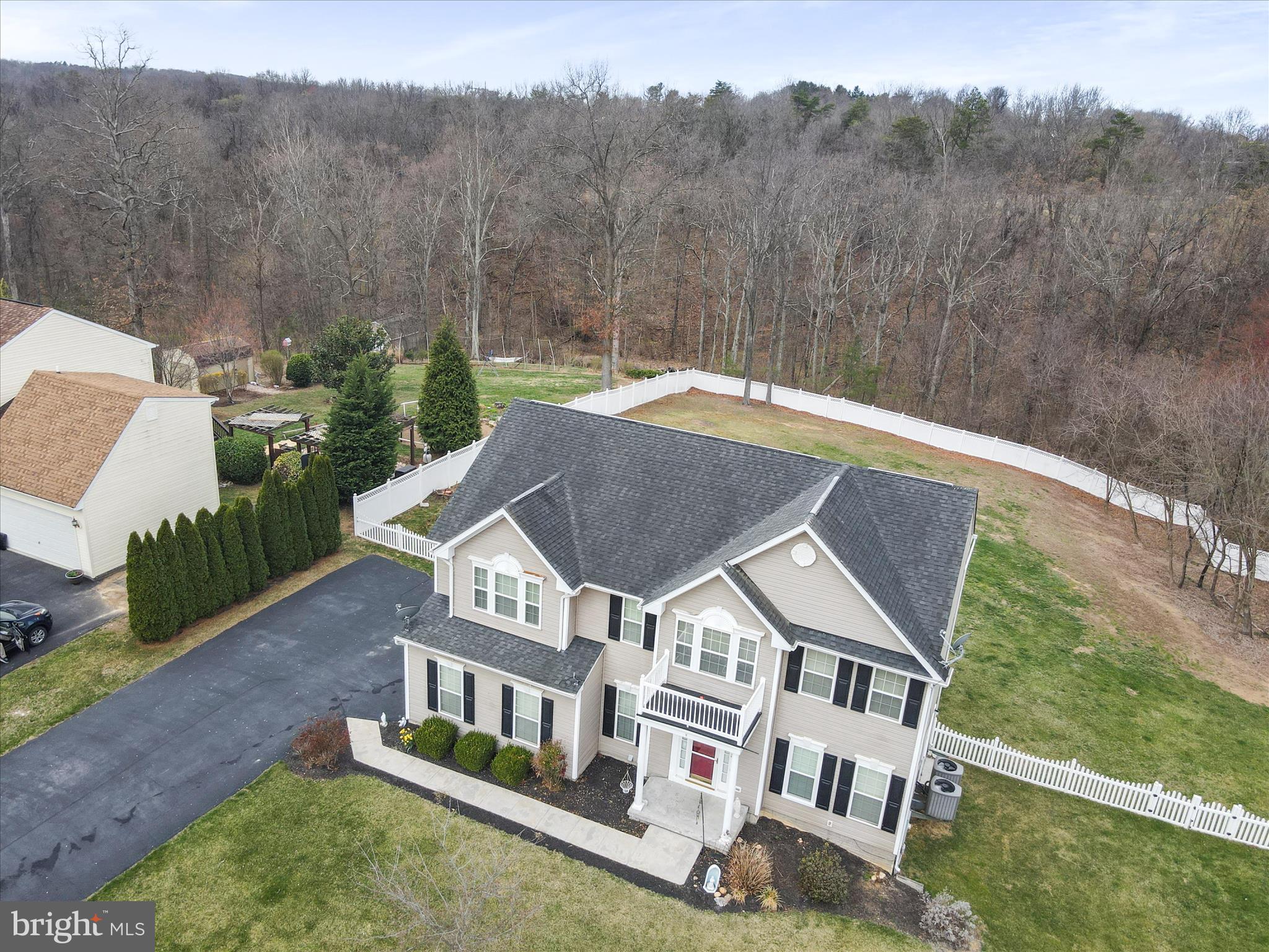 RIVERSIDE ON THE POTOMAC - Residential