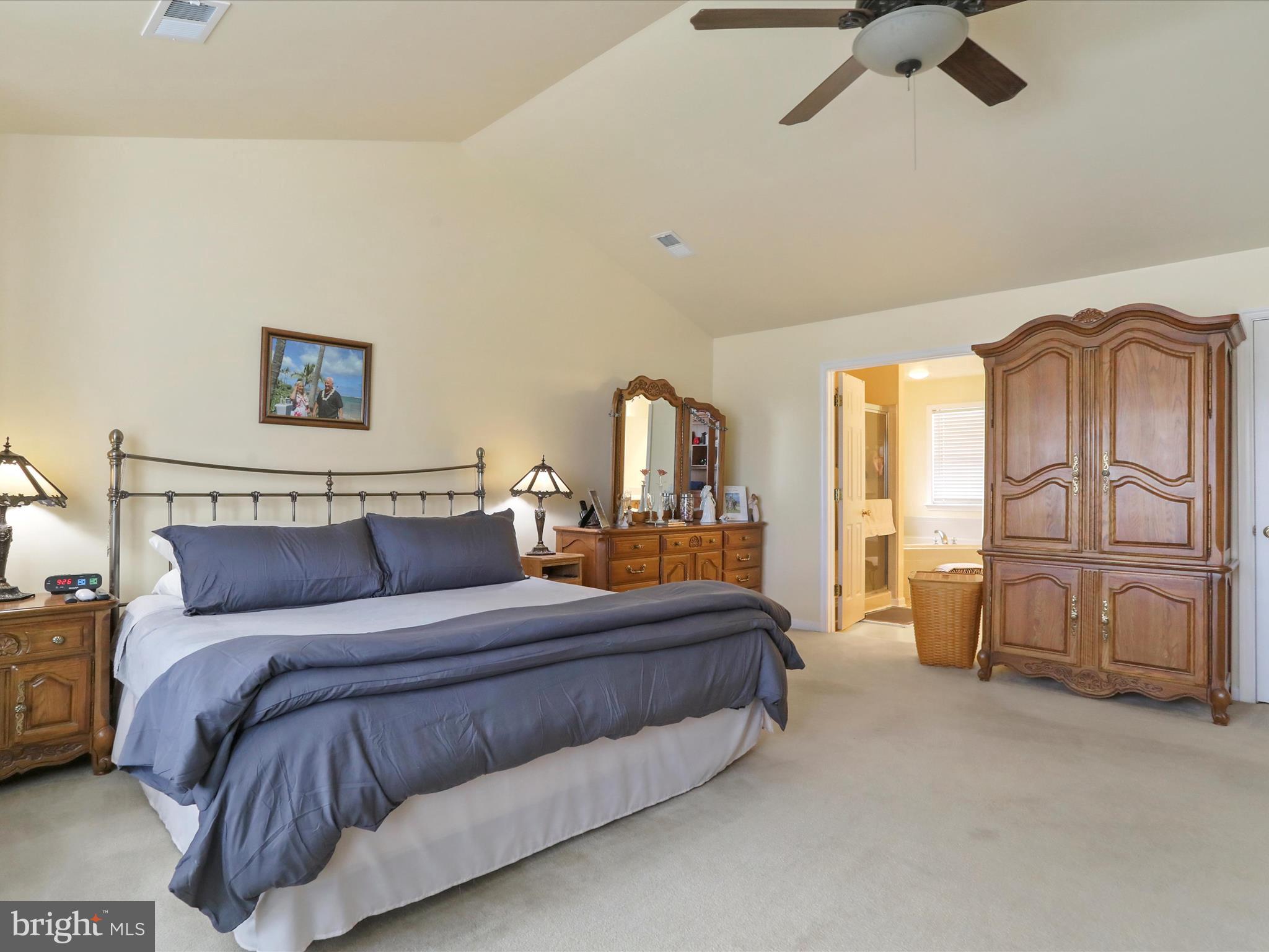 RIVERSIDE ON THE POTOMAC - Residential