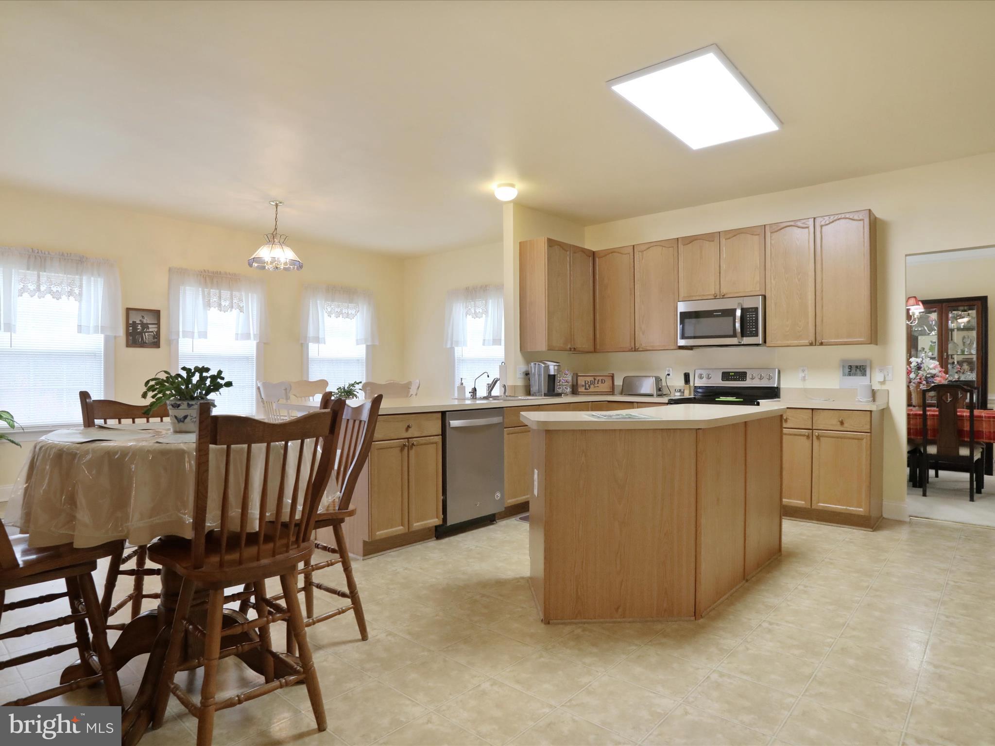 RIVERSIDE ON THE POTOMAC - Residential