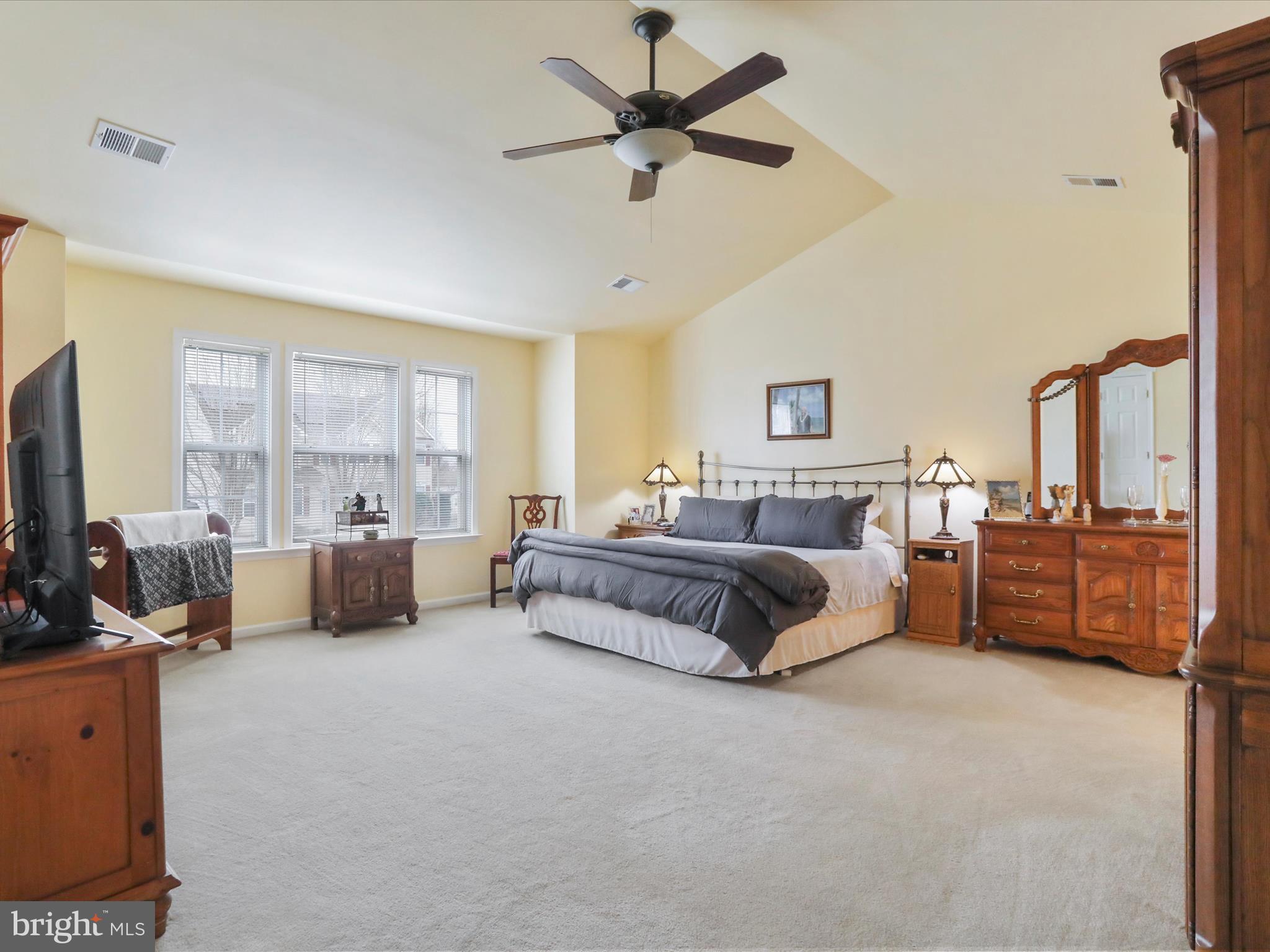 RIVERSIDE ON THE POTOMAC - Residential