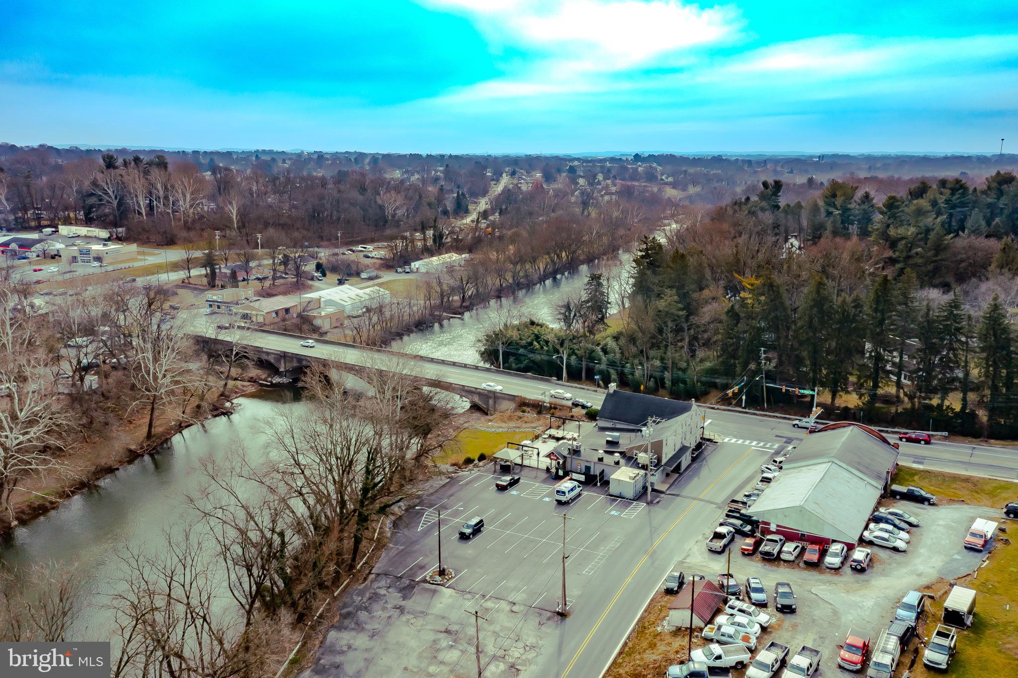 LANCASTER - Commercial Sale