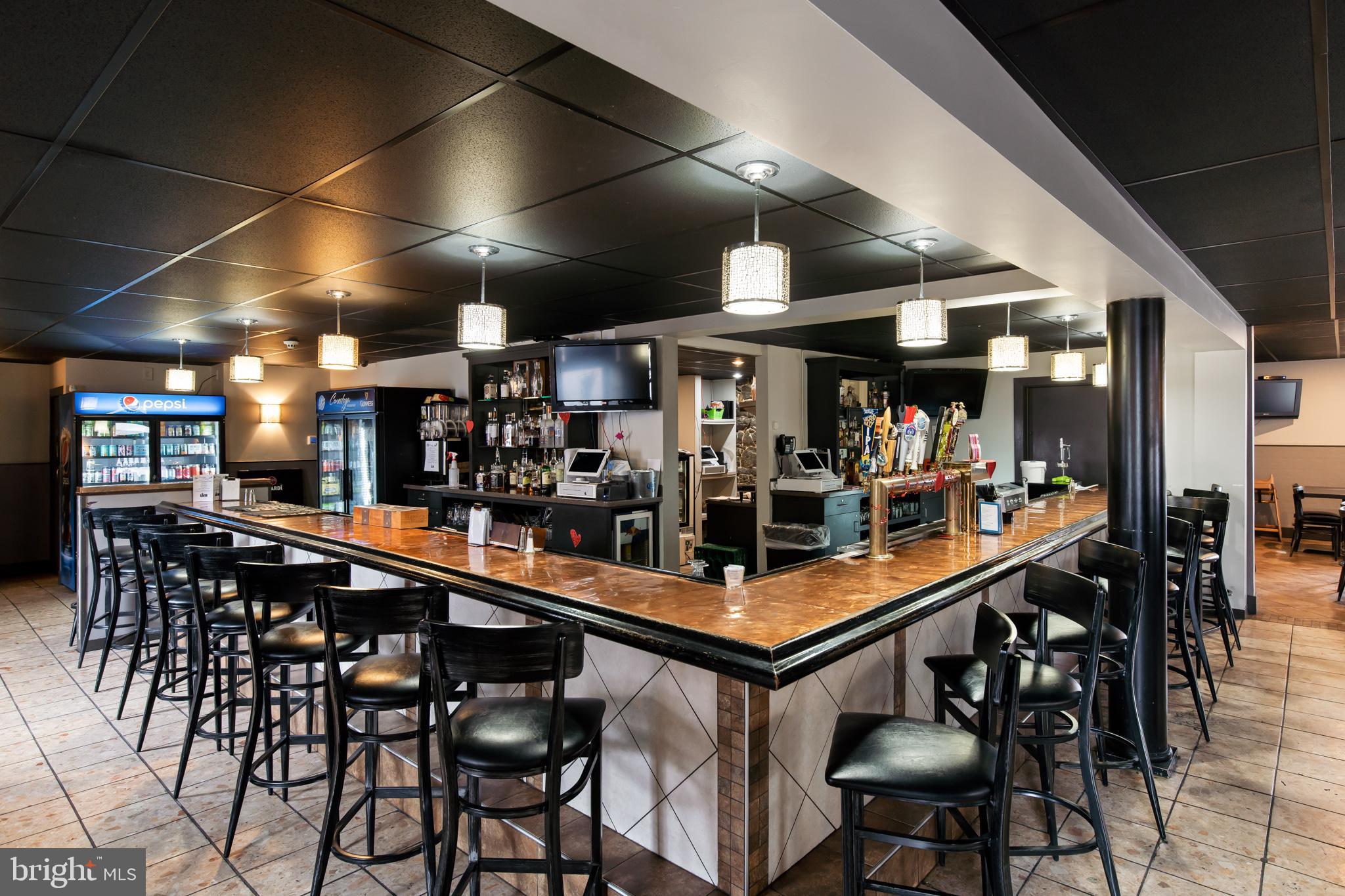 LANCASTER - Commercial Sale