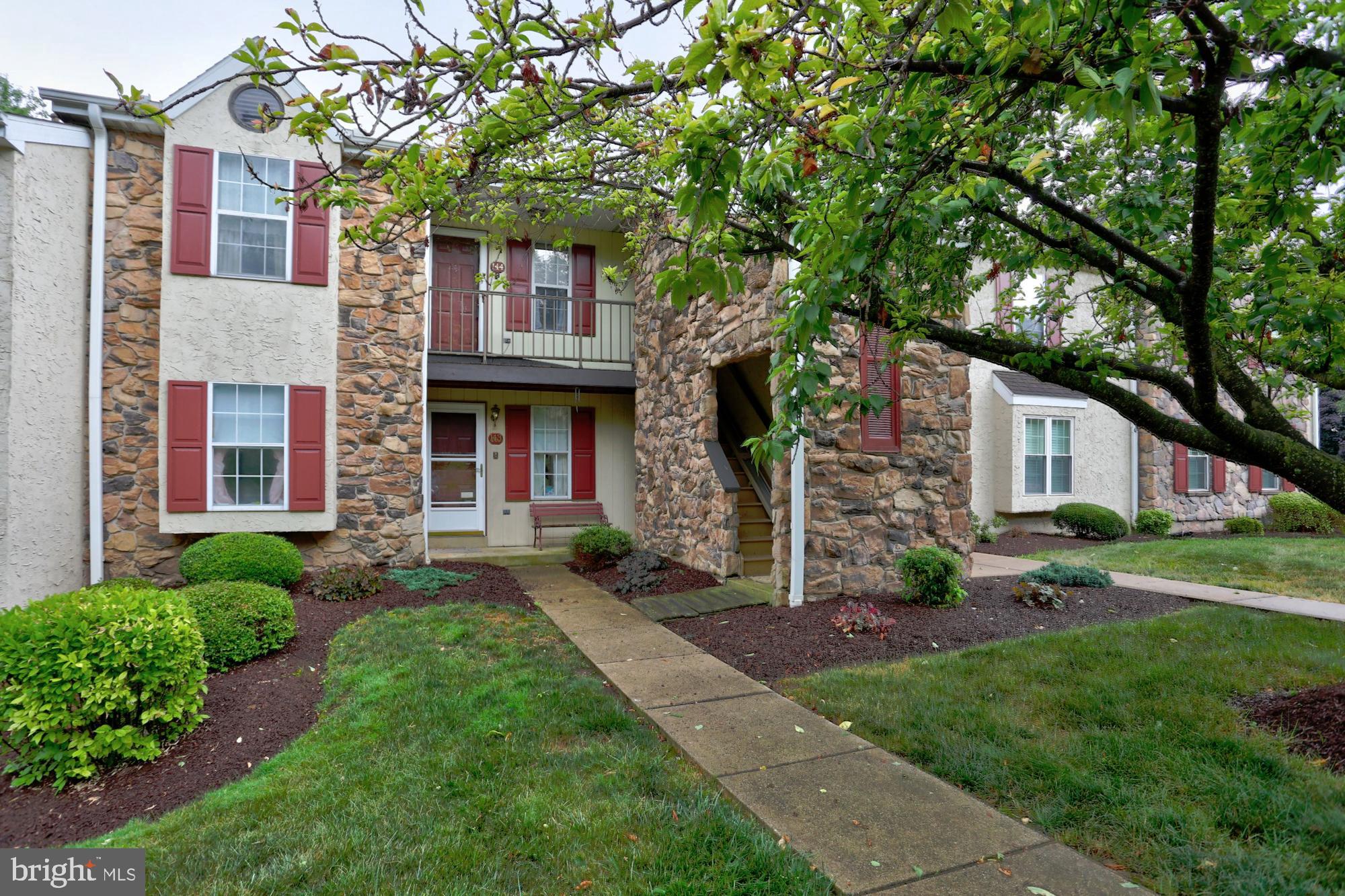 OAK KNOLL - Residential
