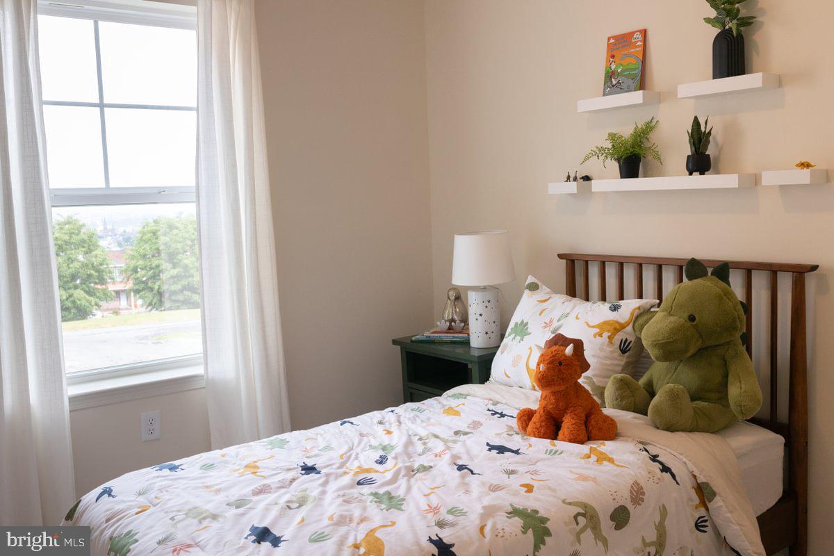 FAIRVIEW SQUARE - Residential