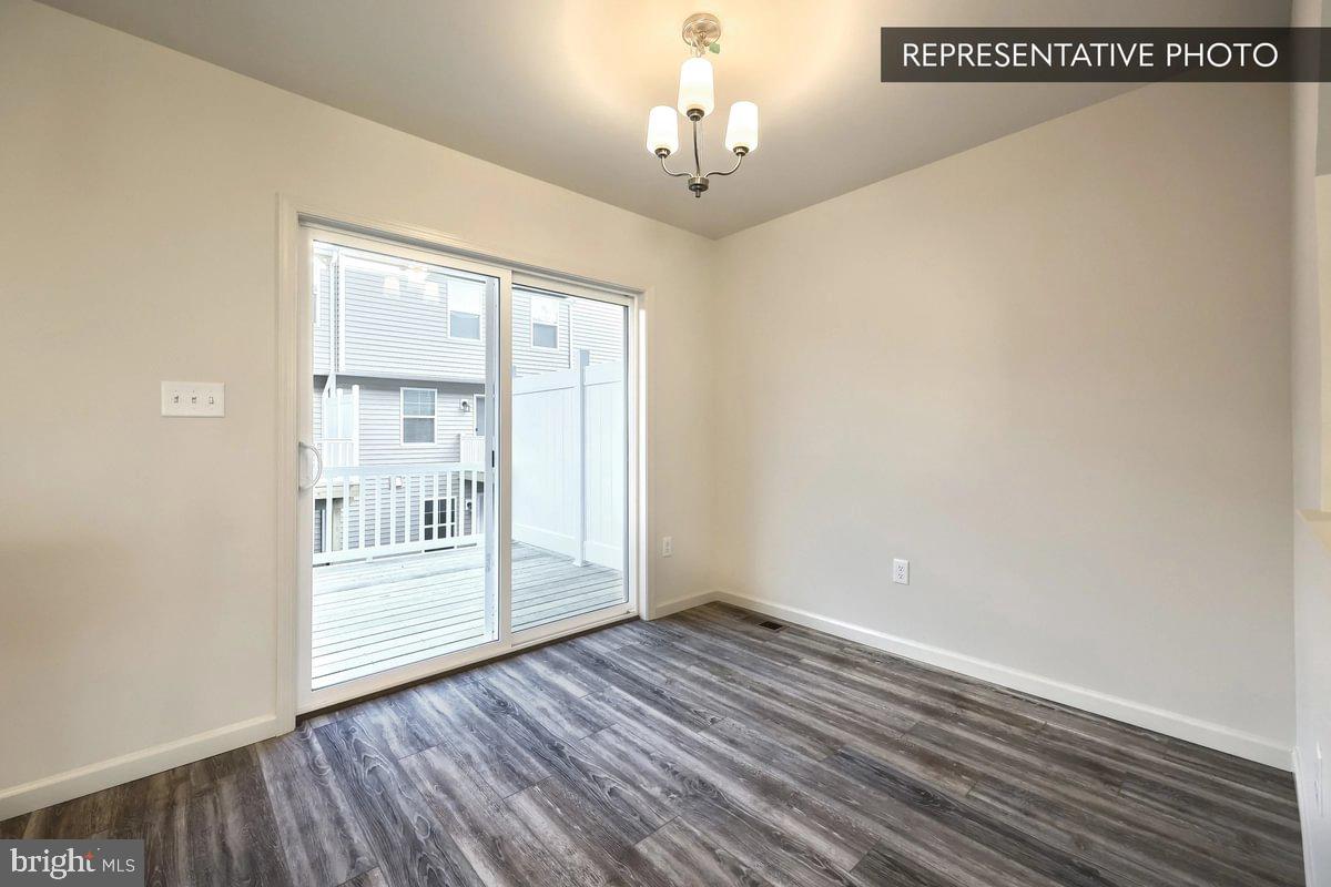 FAIRVIEW SQUARE - Residential