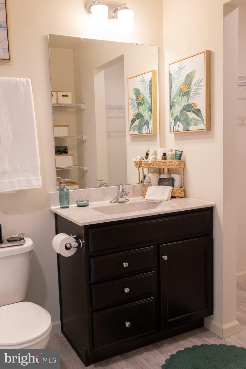 FAIRVIEW SQUARE - Residential