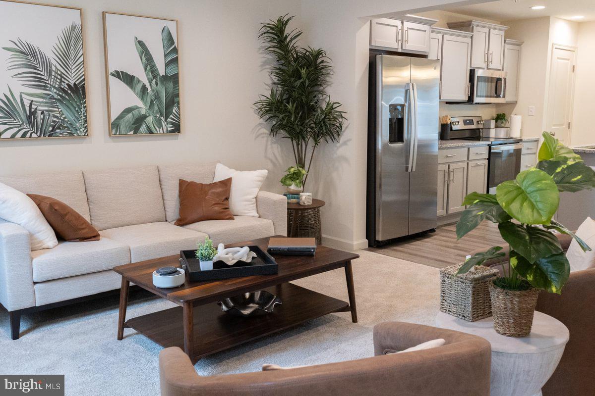 FAIRVIEW SQUARE - Residential