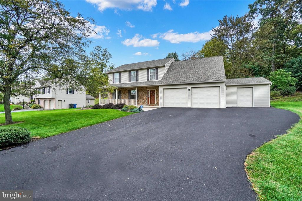 Photo of 2413 Jetty Lane, Columbia, PA 17512 (MLS # PALA2041680)