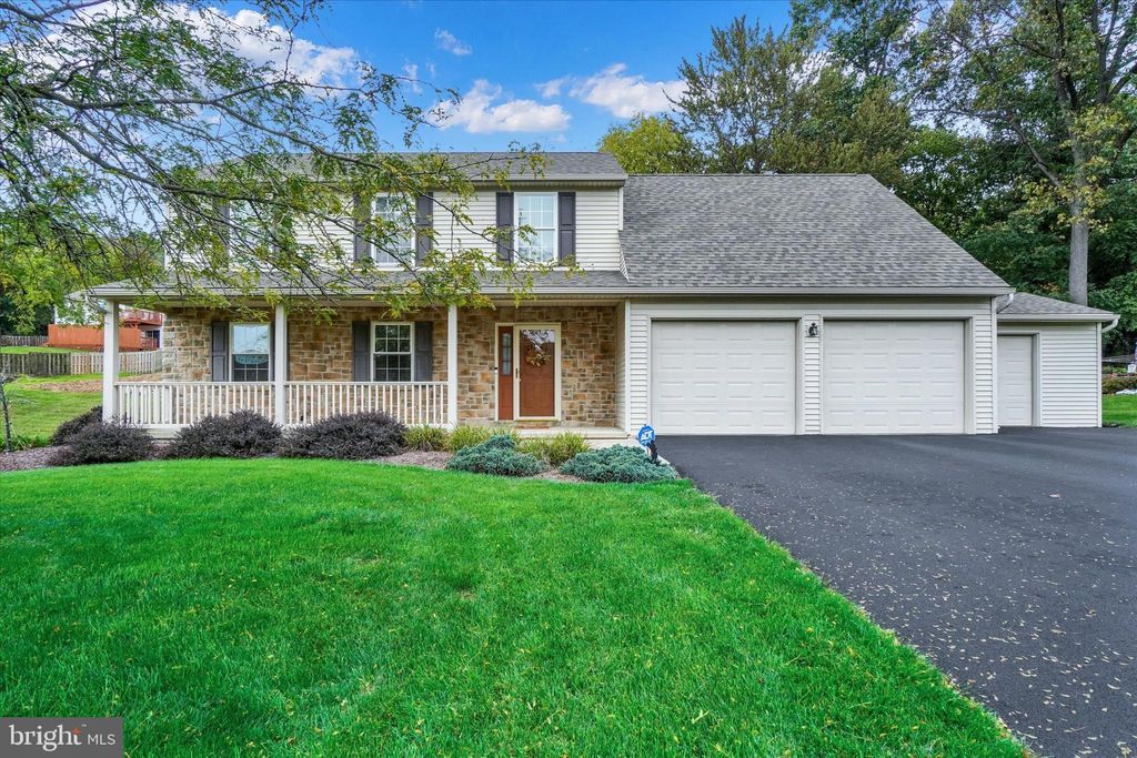 Photo of 2413 Jetty Lane, Columbia, PA 17512 (MLS # PALA2041680)