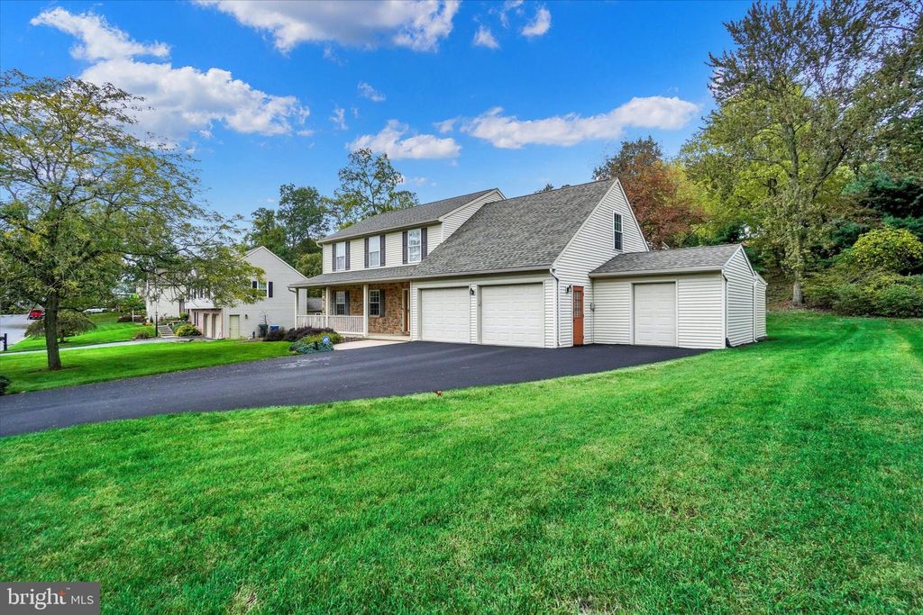 Photo of 2413 Jetty Lane, Columbia, PA 17512 (MLS # PALA2041680)