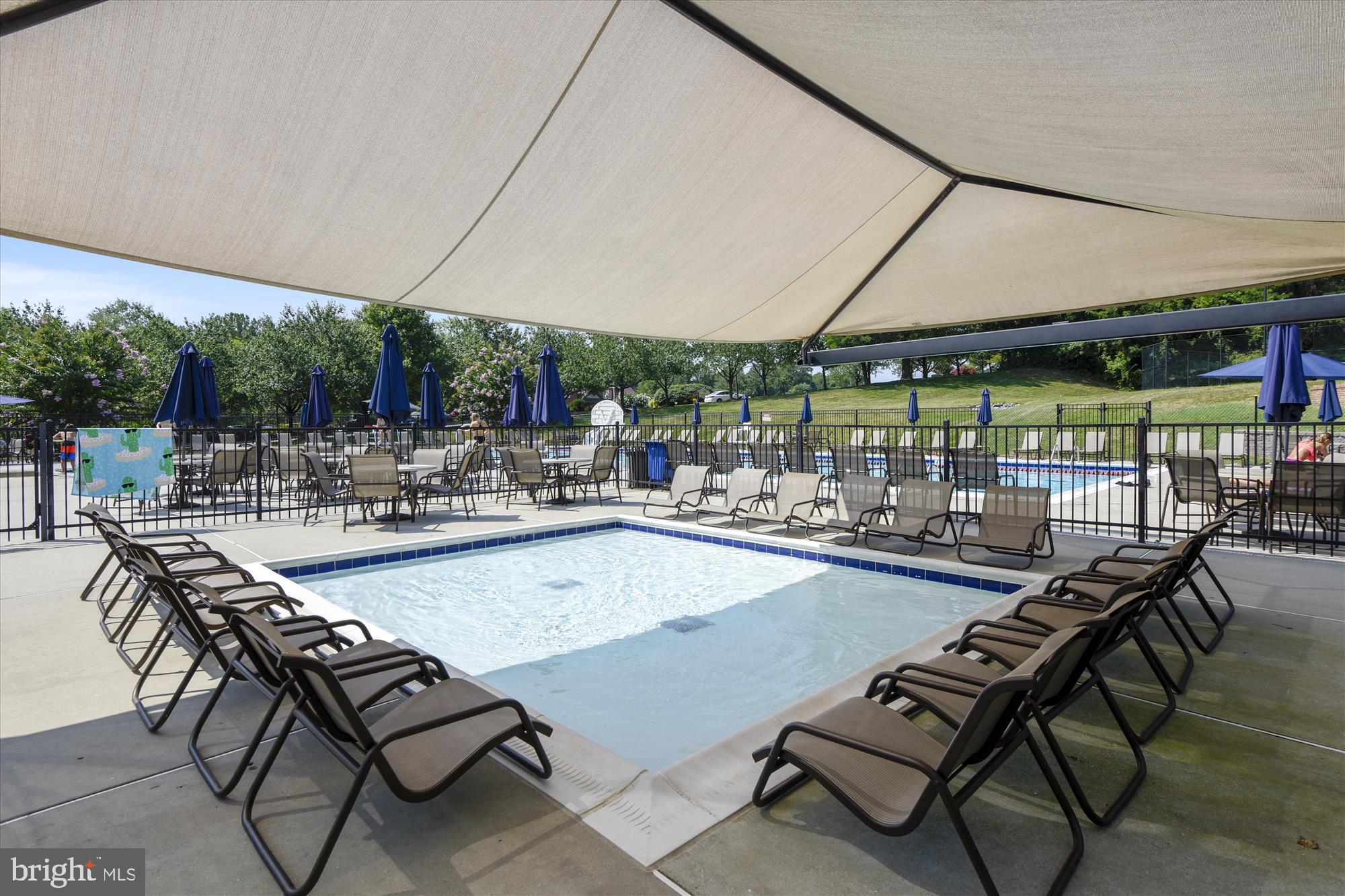 SOUTH RIVER COLONY - Residential