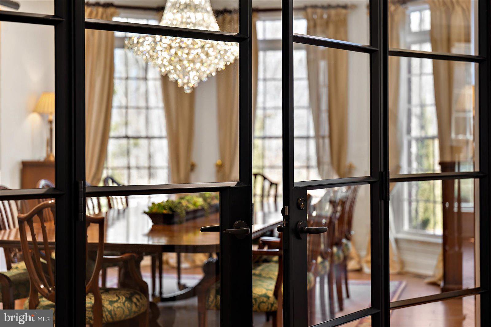 SOUTH RIVER COLONY - Residential