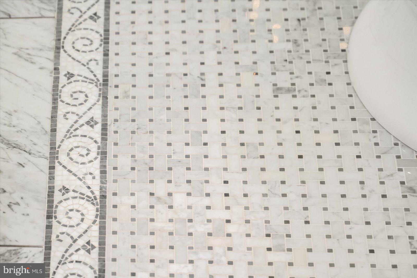 SOUTH RIVER COLONY - Residential