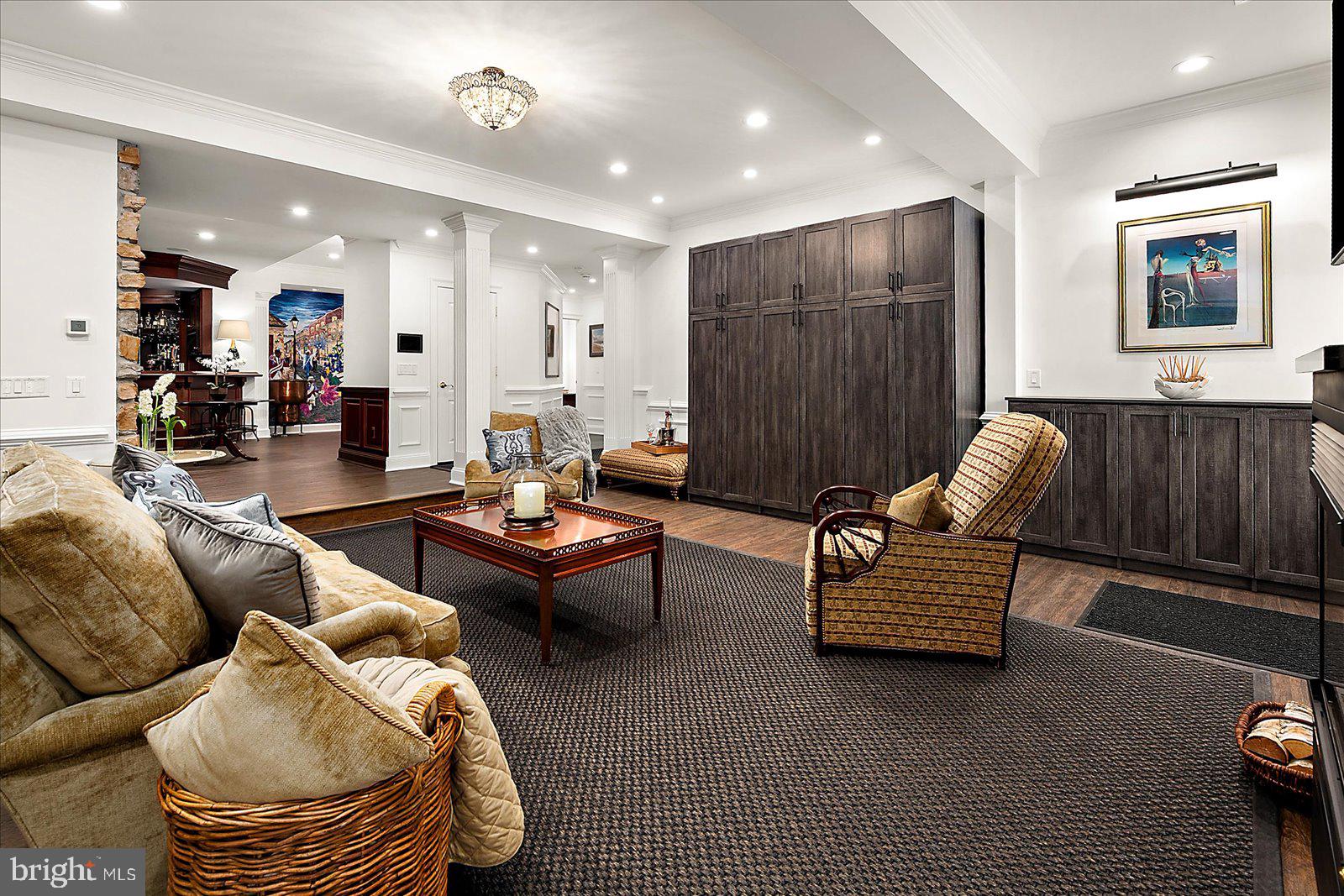 SOUTH RIVER COLONY - Residential