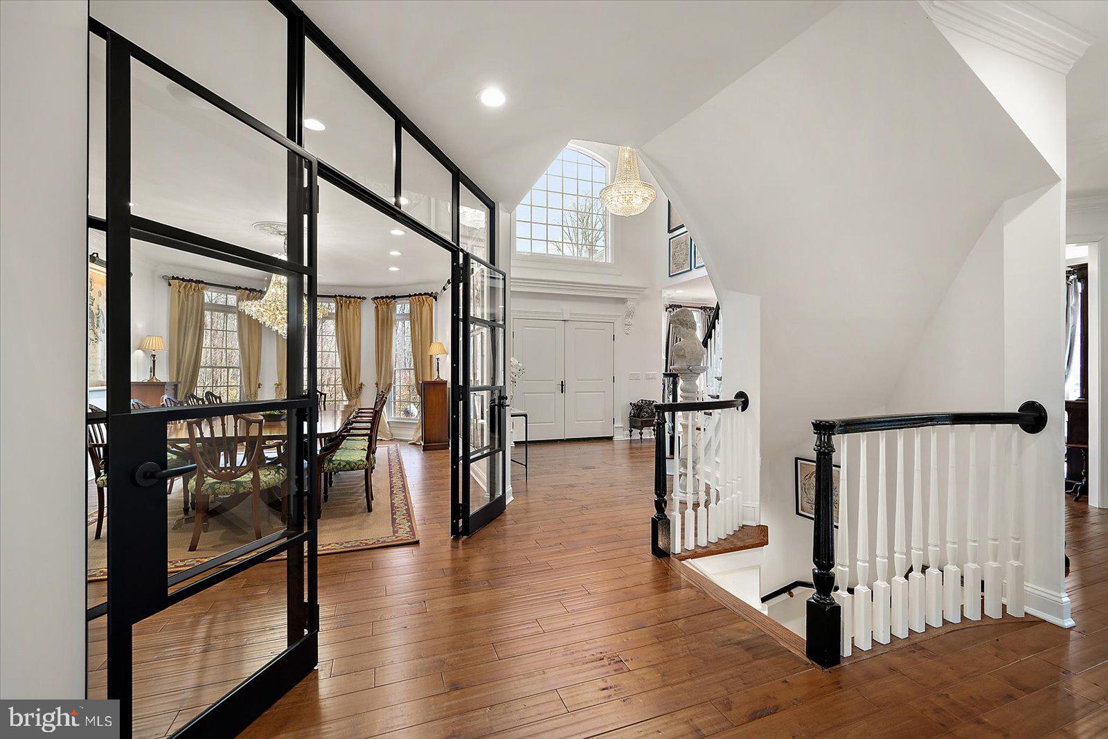 SOUTH RIVER COLONY - Residential