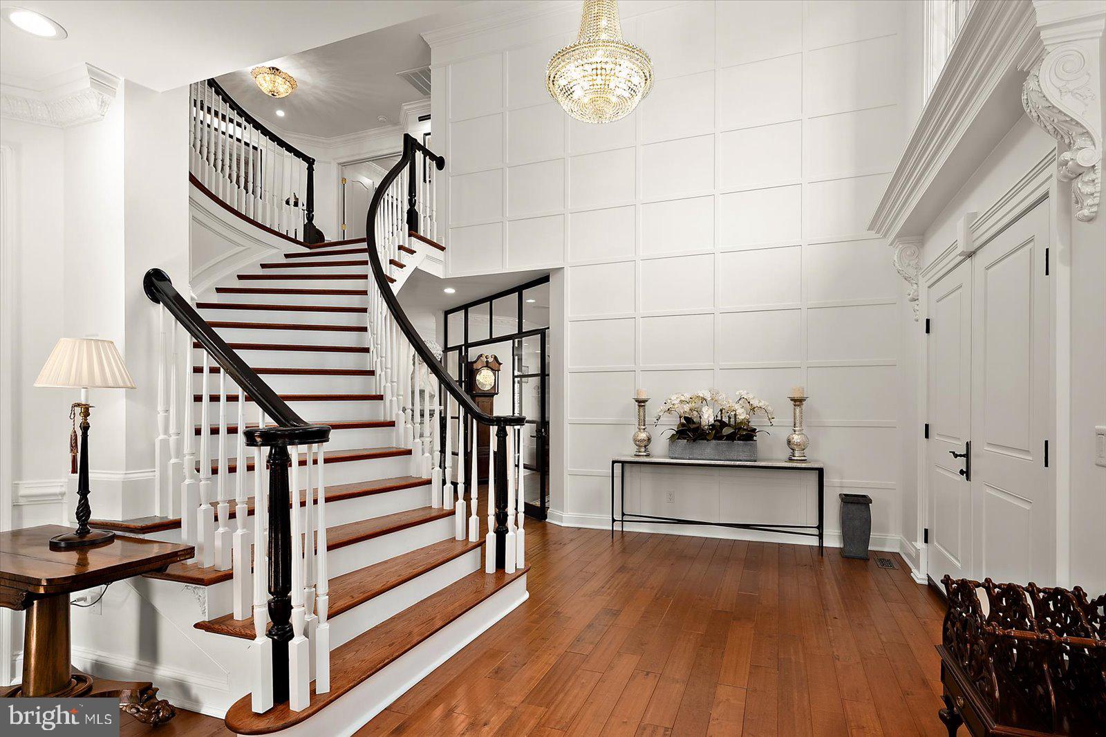 SOUTH RIVER COLONY - Residential