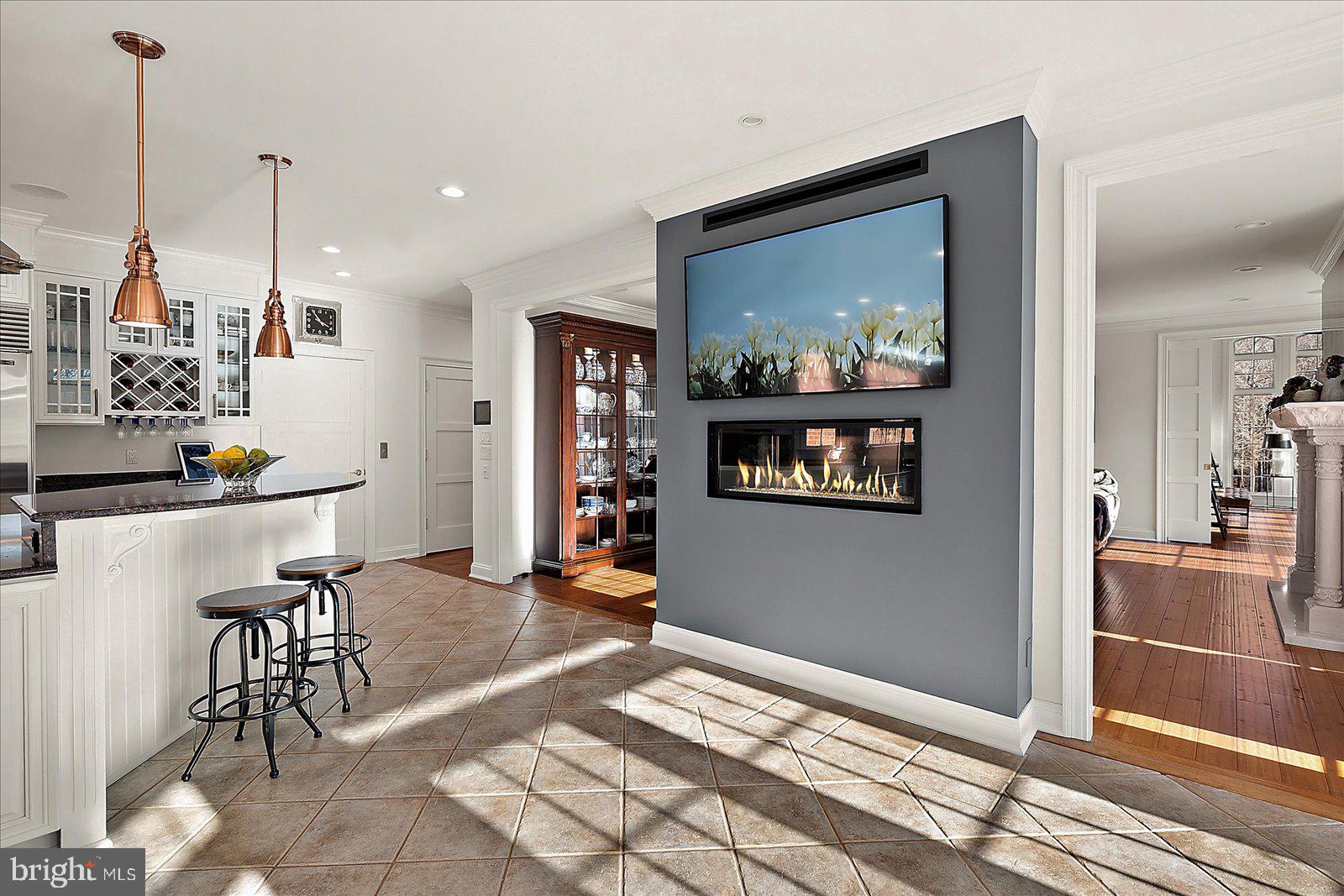 SOUTH RIVER COLONY - Residential