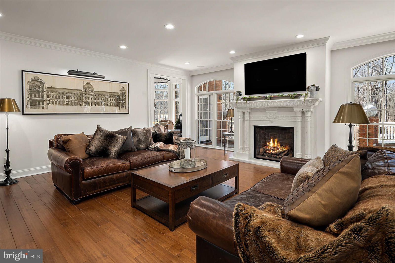 SOUTH RIVER COLONY - Residential