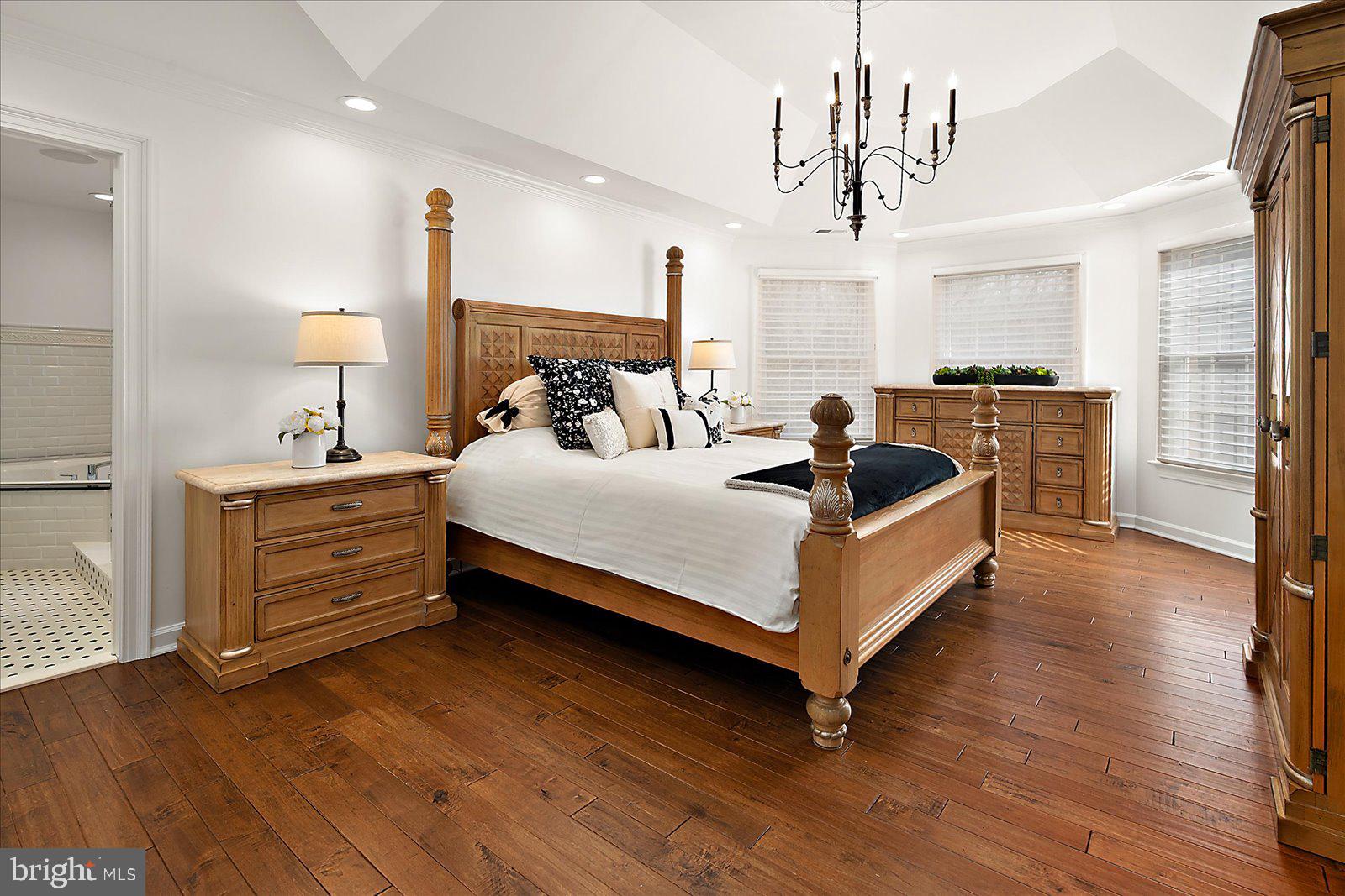 SOUTH RIVER COLONY - Residential