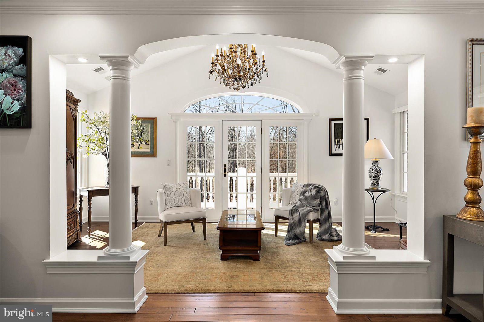 SOUTH RIVER COLONY - Residential