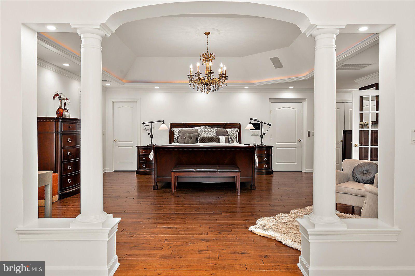 SOUTH RIVER COLONY - Residential