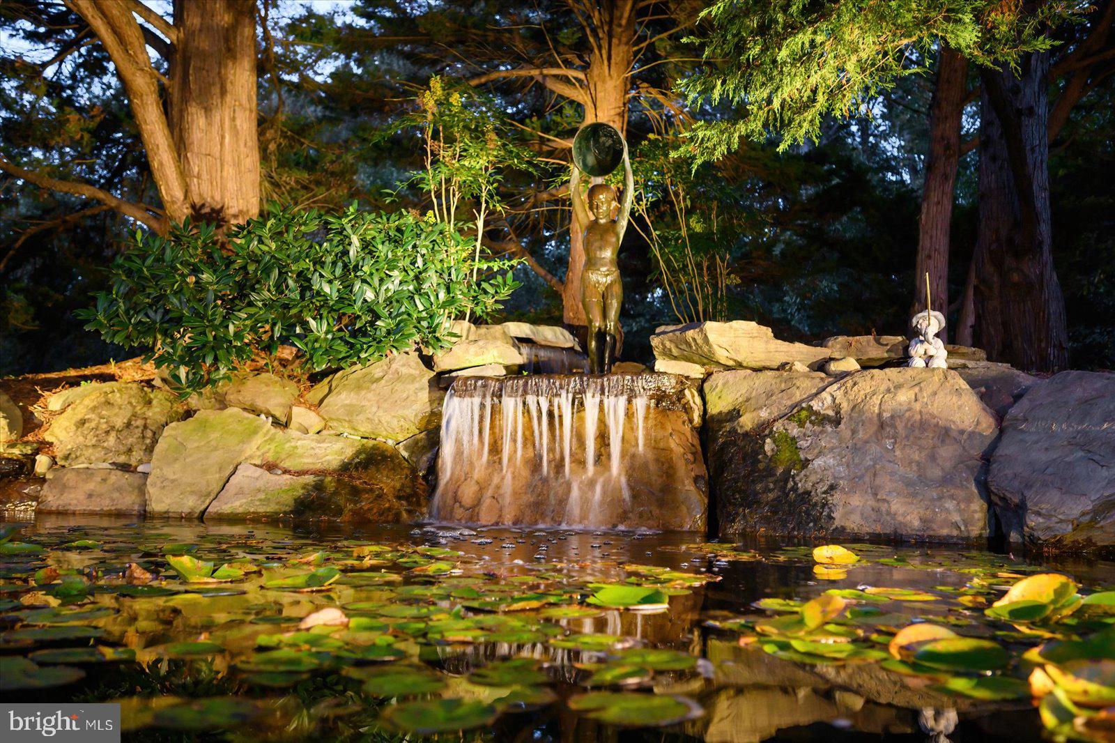 SOUTH RIVER COLONY - Residential