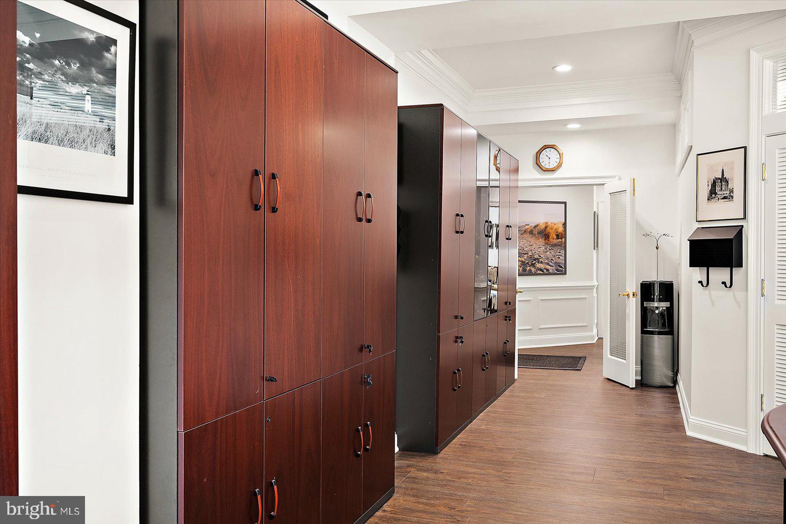 SOUTH RIVER COLONY - Residential