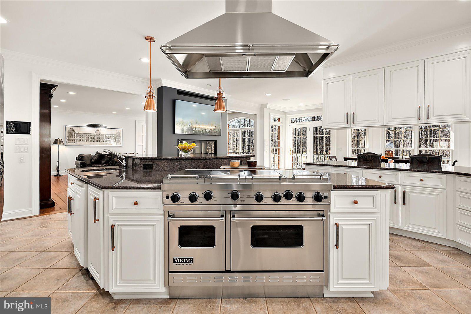 SOUTH RIVER COLONY - Residential