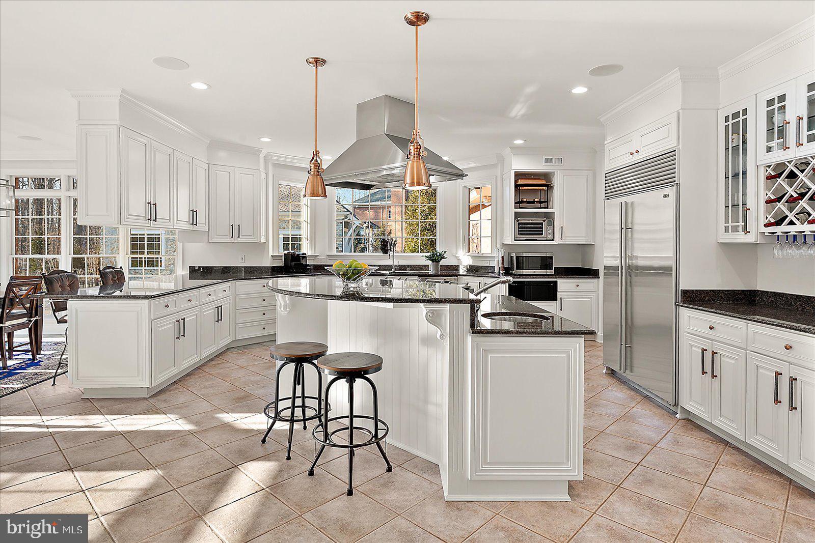 SOUTH RIVER COLONY - Residential