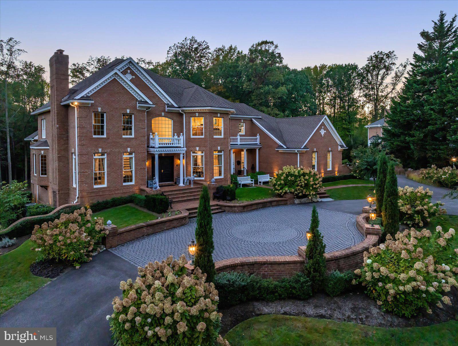 SOUTH RIVER COLONY - Residential