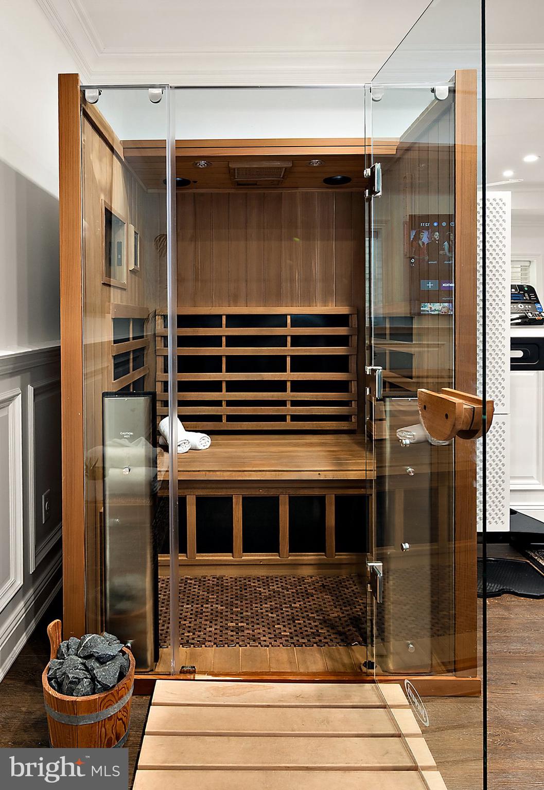 SOUTH RIVER COLONY - Residential