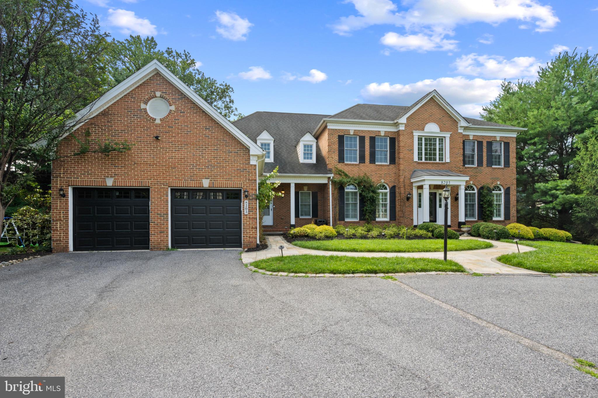 8203 PUMPKIN HILL COURT