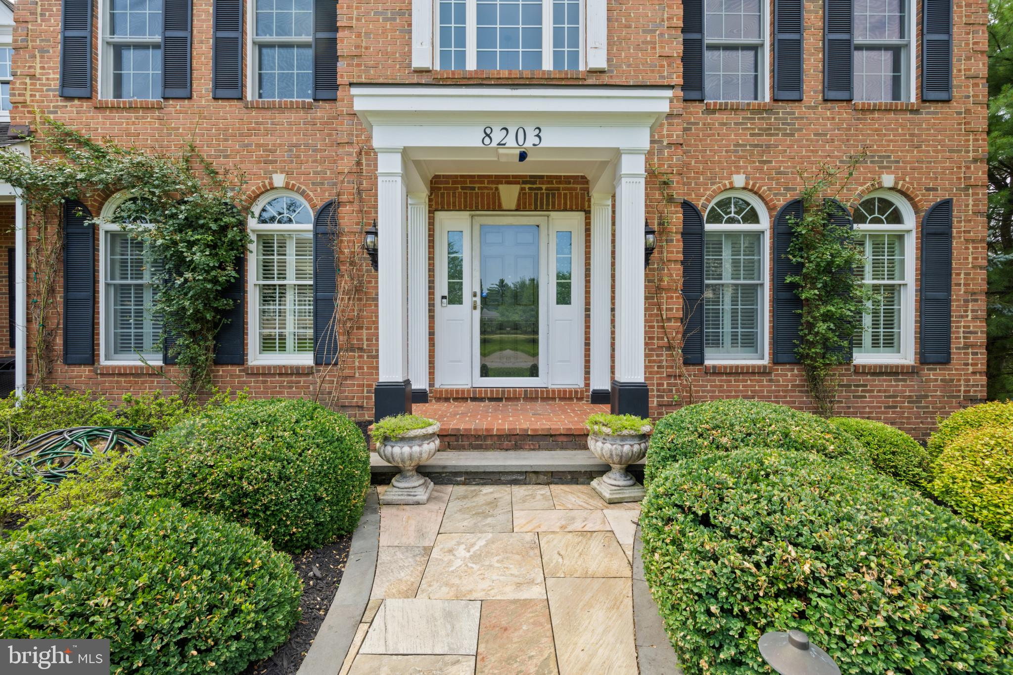 8203 PUMPKIN HILL COURT