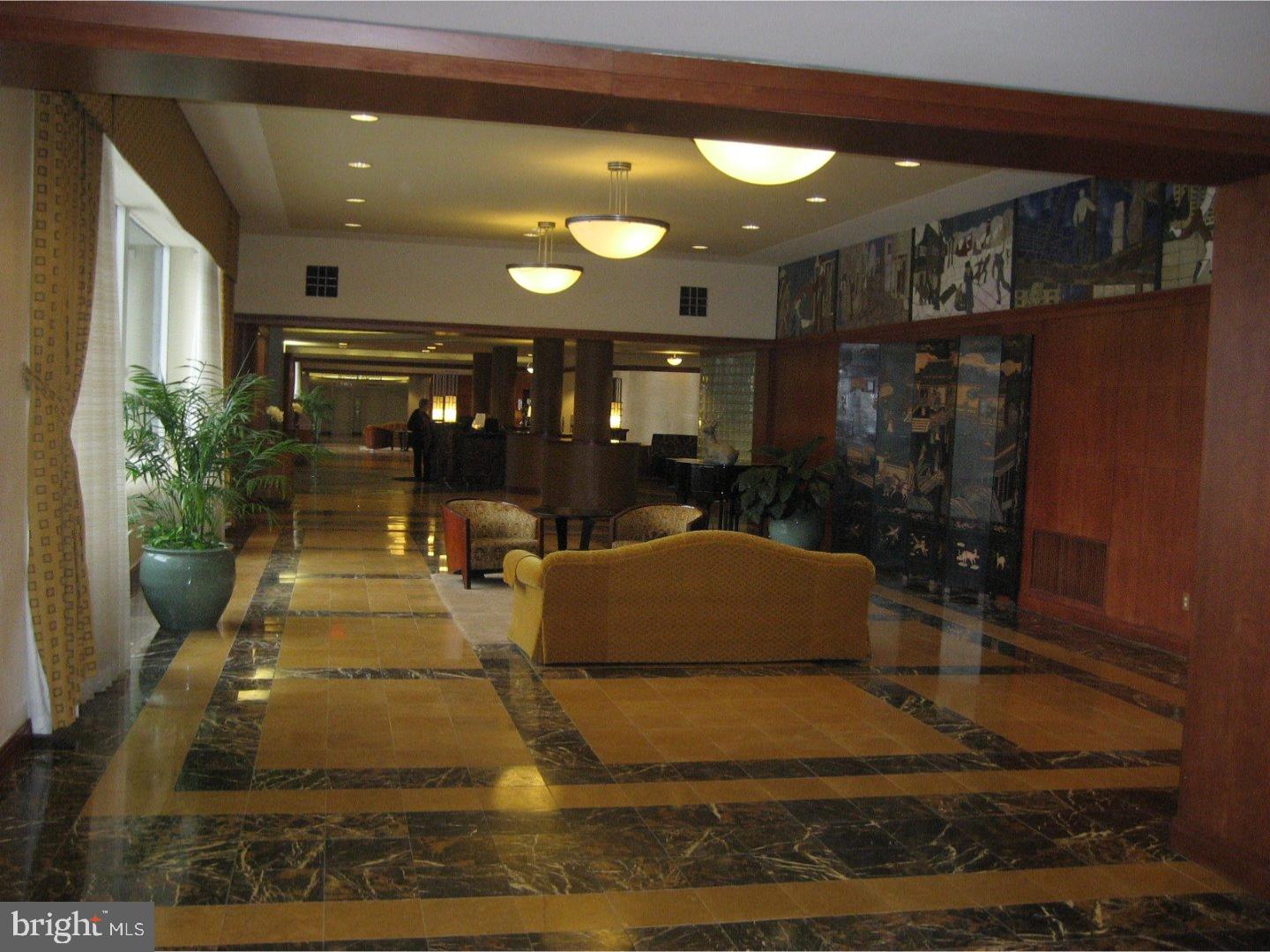 ART MUSEUM AREA - Residential Lease