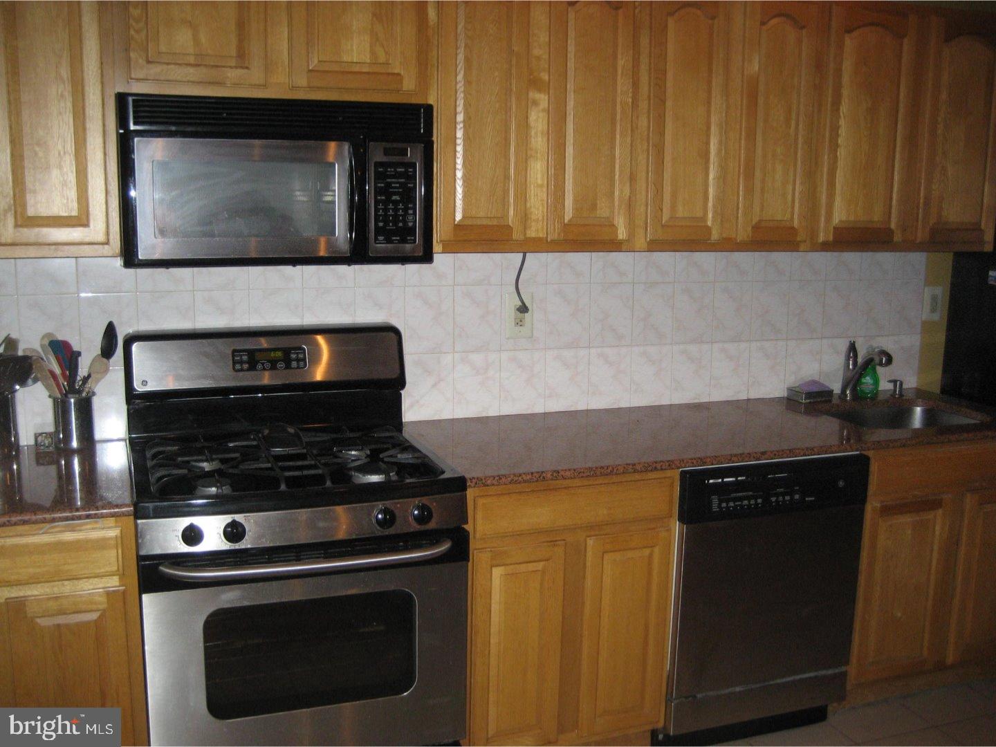 ART MUSEUM AREA - Residential Lease