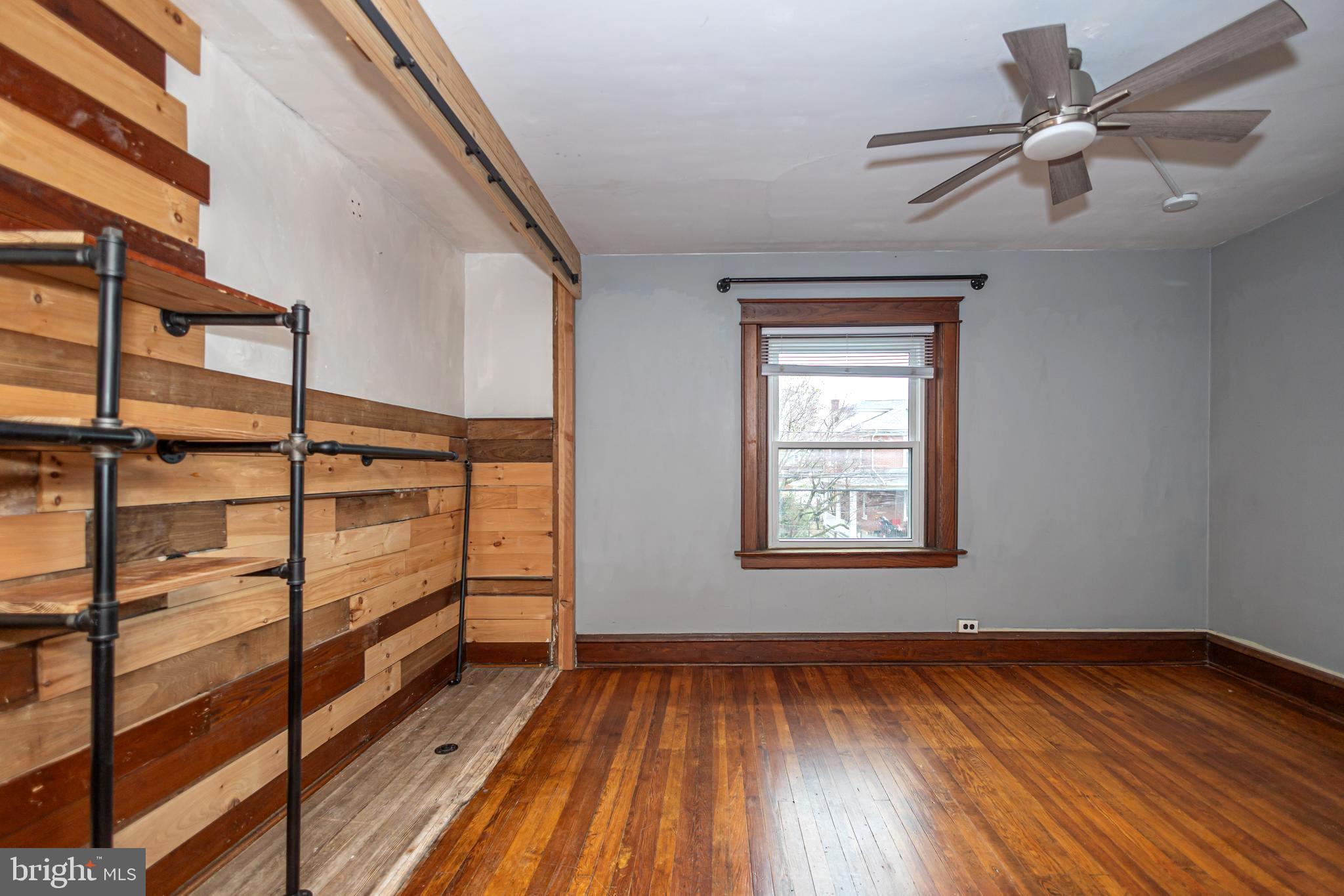 LANSDALE - Residential